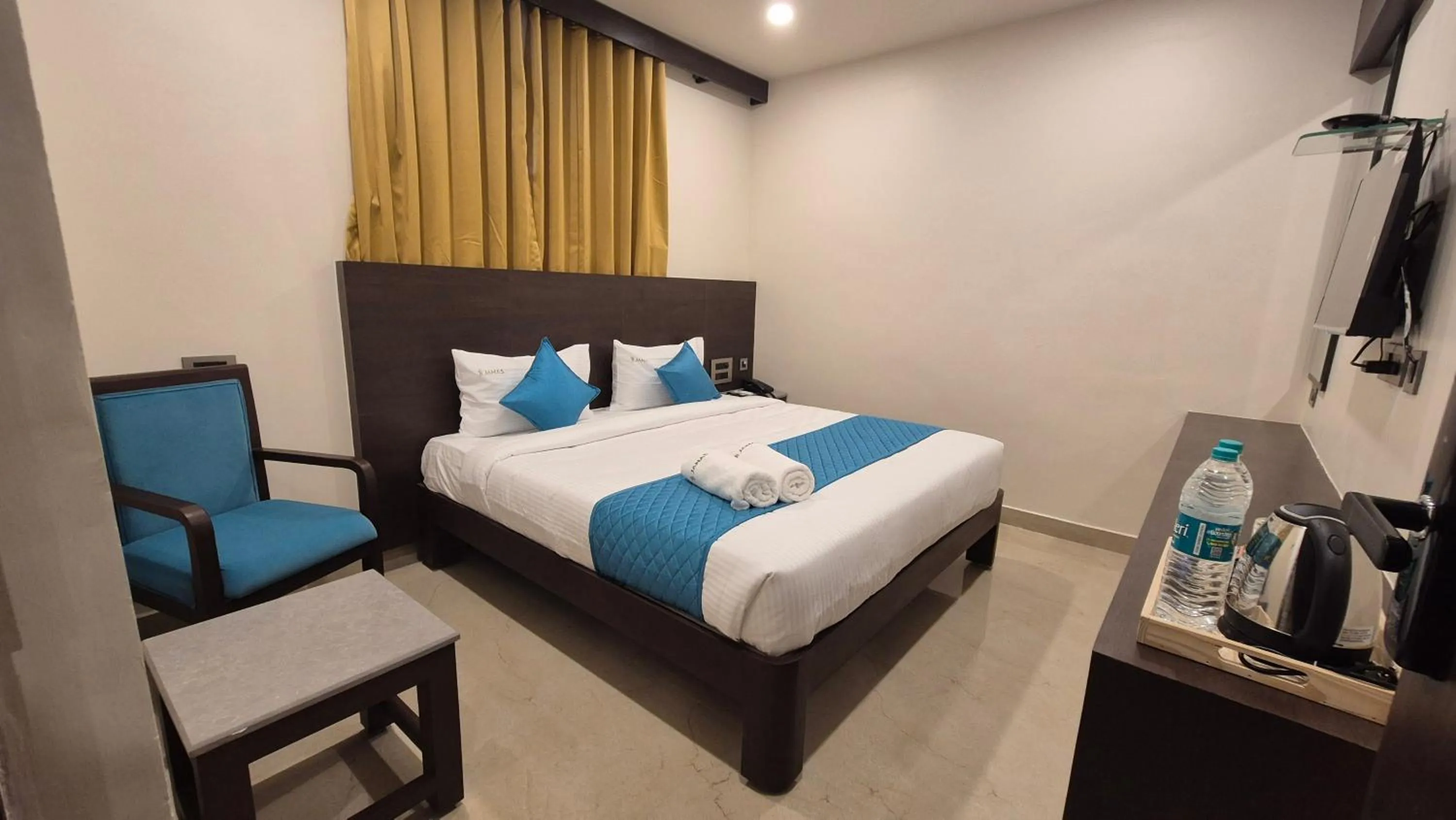 Bedroom, Bed in Hotel JANAS