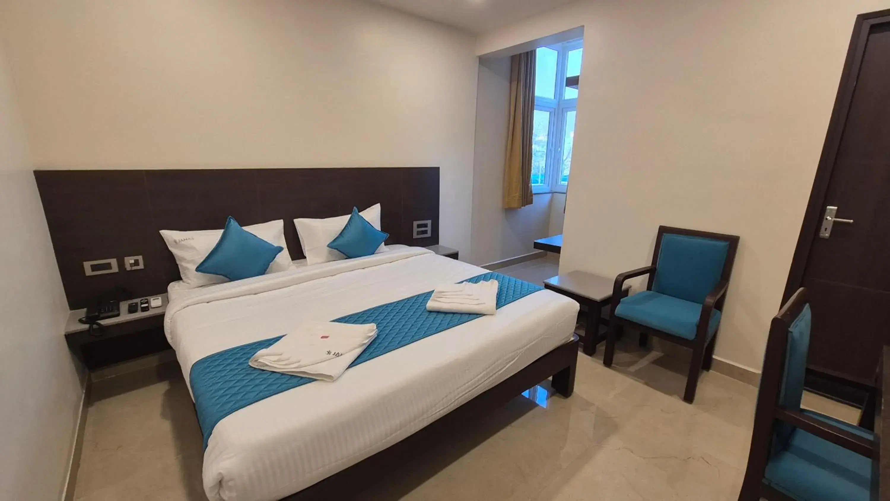 Photo of the whole room, Bed in Hotel JANAS Photo of the whole room, Bed in Hotel JANAS