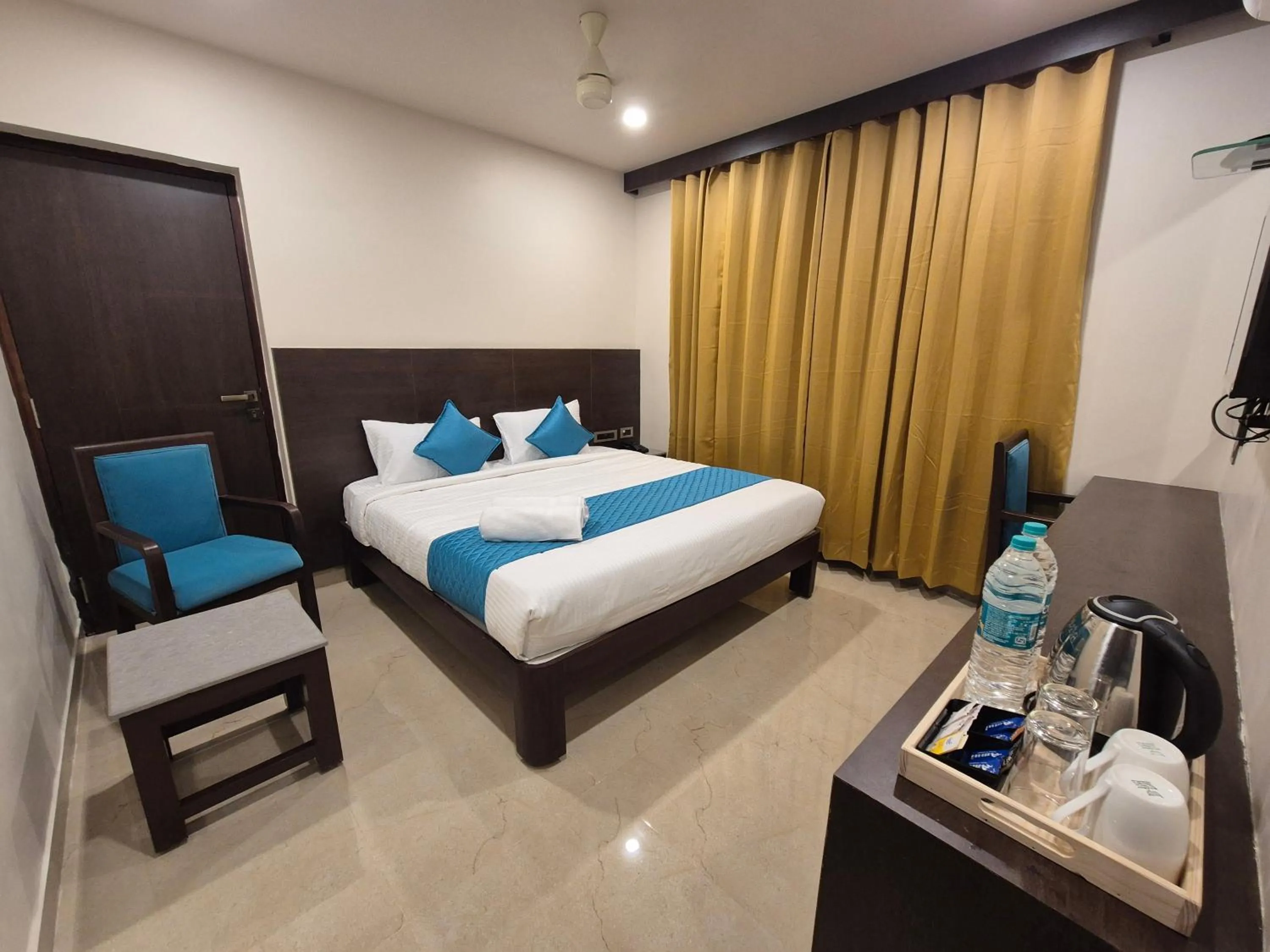 Coffee/tea facilities, Bed in Hotel JANAS