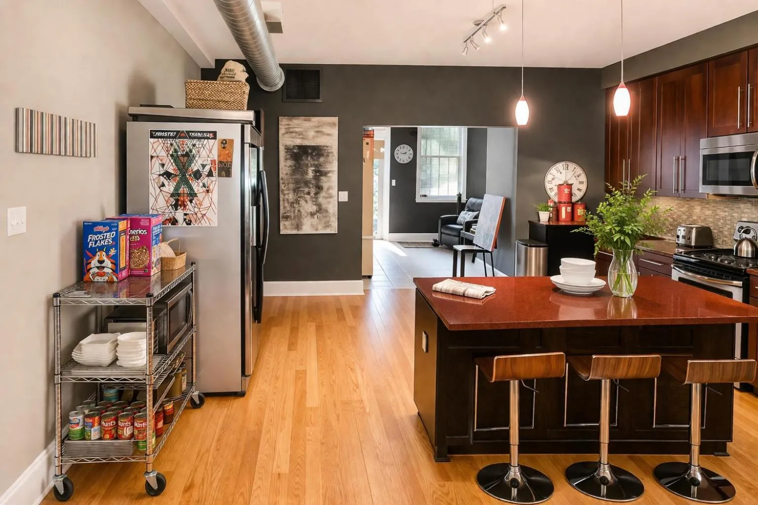 kitchen in House 5863- Chicago's Premier Bed and Breakfast