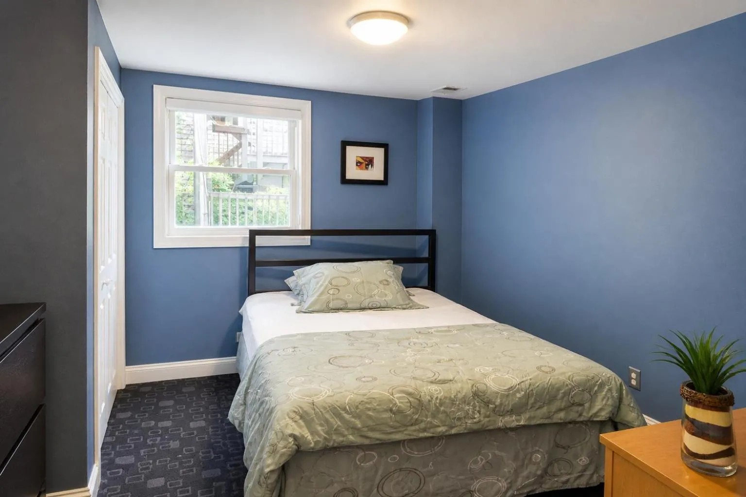 Bedroom, Bed in House 5863- Chicago's Premier Bed and Breakfast