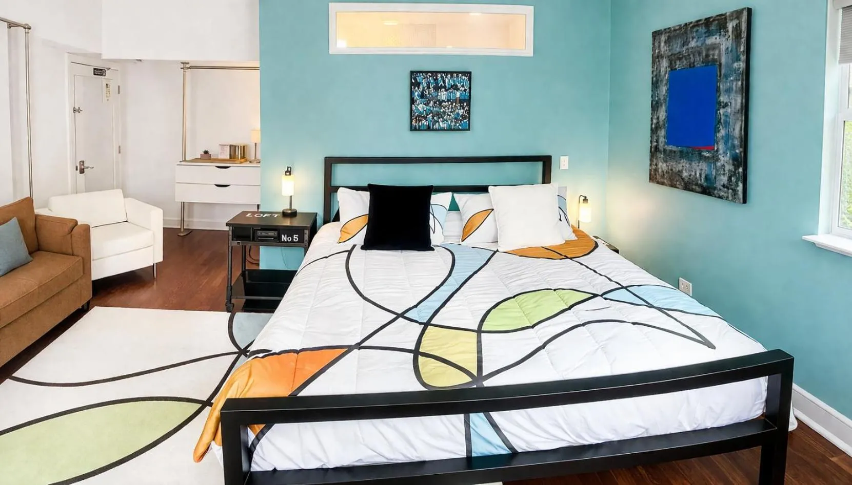 Bedroom, Bed in House 5863- Chicago's Premier Bed and Breakfast
