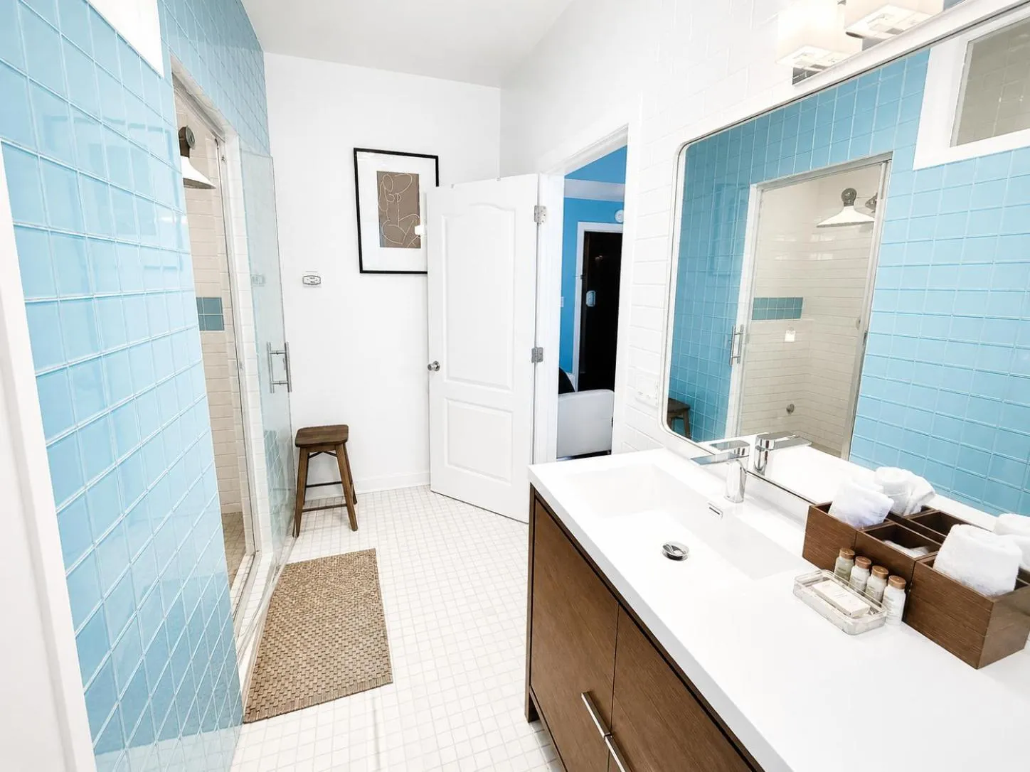 Bathroom in House 5863- Chicago's Premier Bed and Breakfast