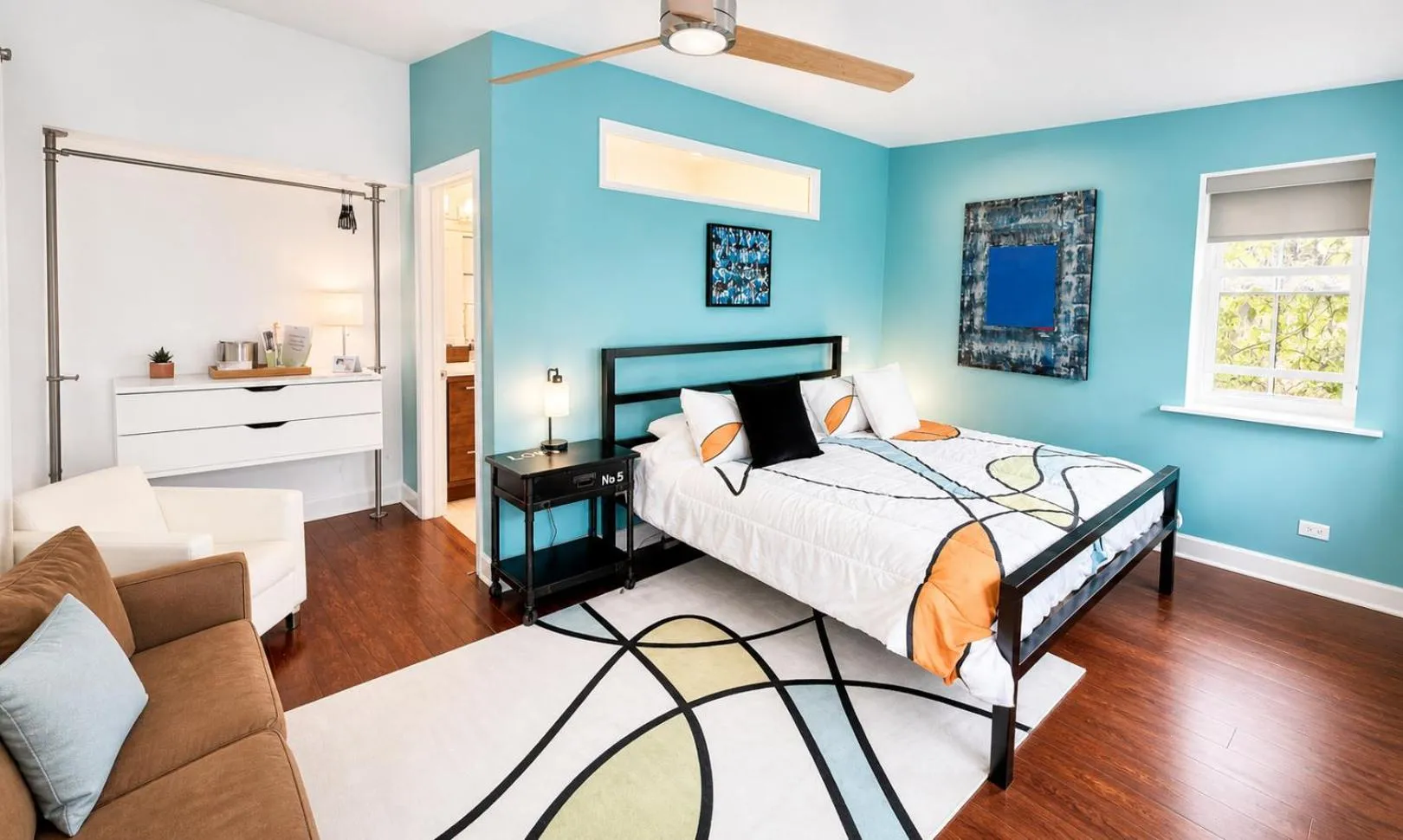 Bedroom, Bed in House 5863- Chicago's Premier Bed and Breakfast