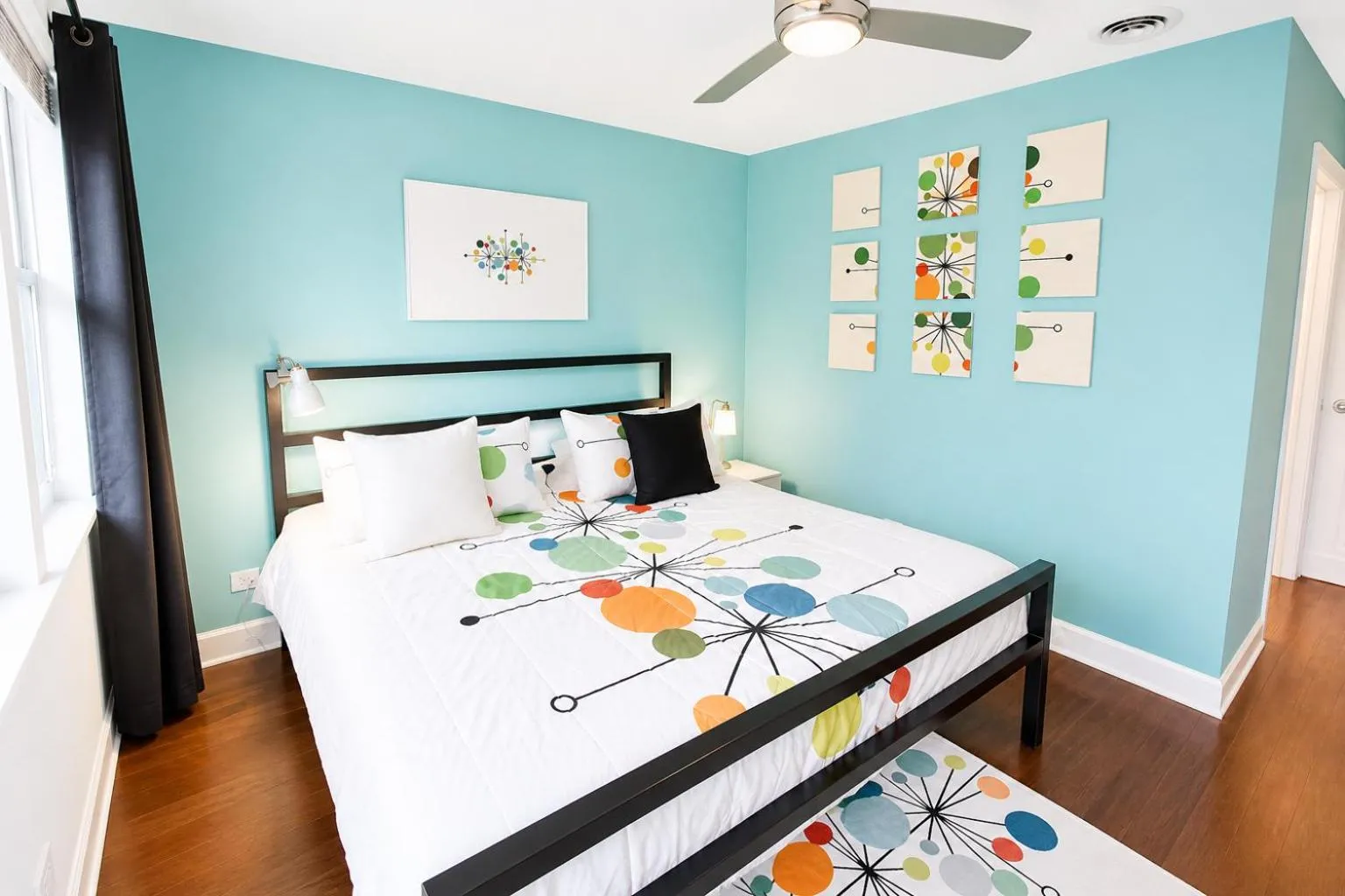 Bedroom, Bed in House 5863- Chicago's Premier Bed and Breakfast