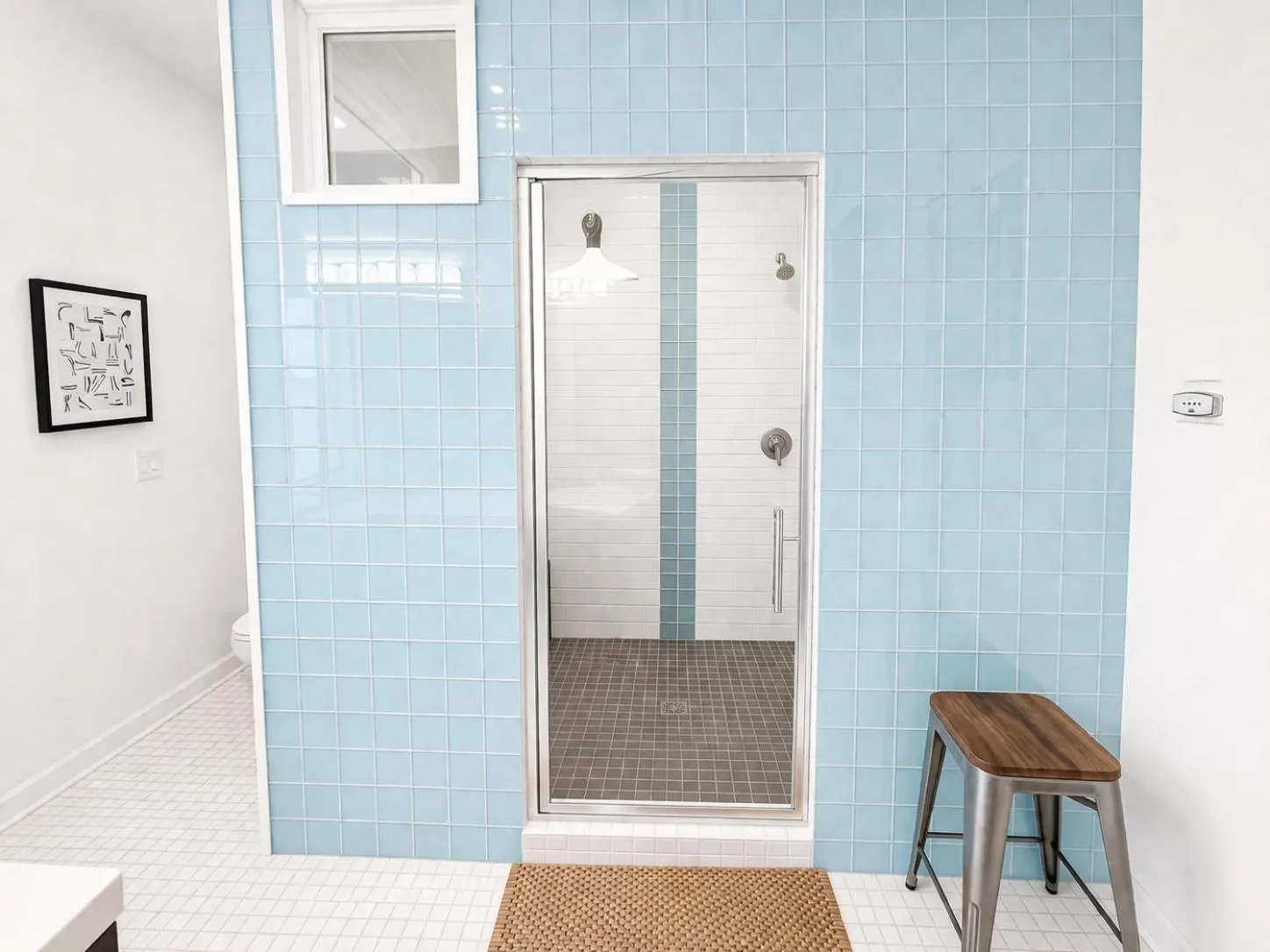 Bathroom in House 5863- Chicago's Premier Bed and Breakfast