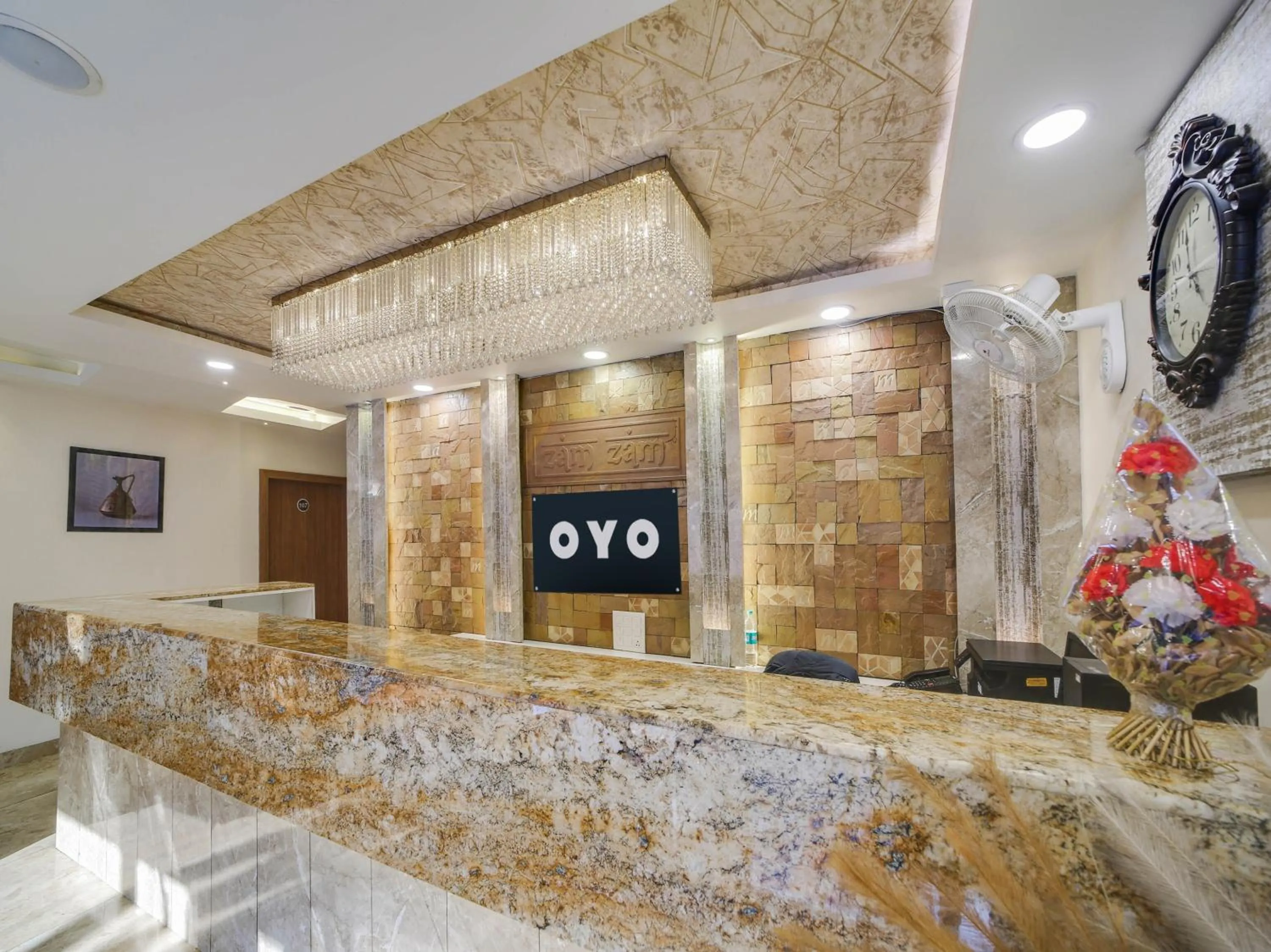 Lobby or reception in Hotel O Zamzam Residency