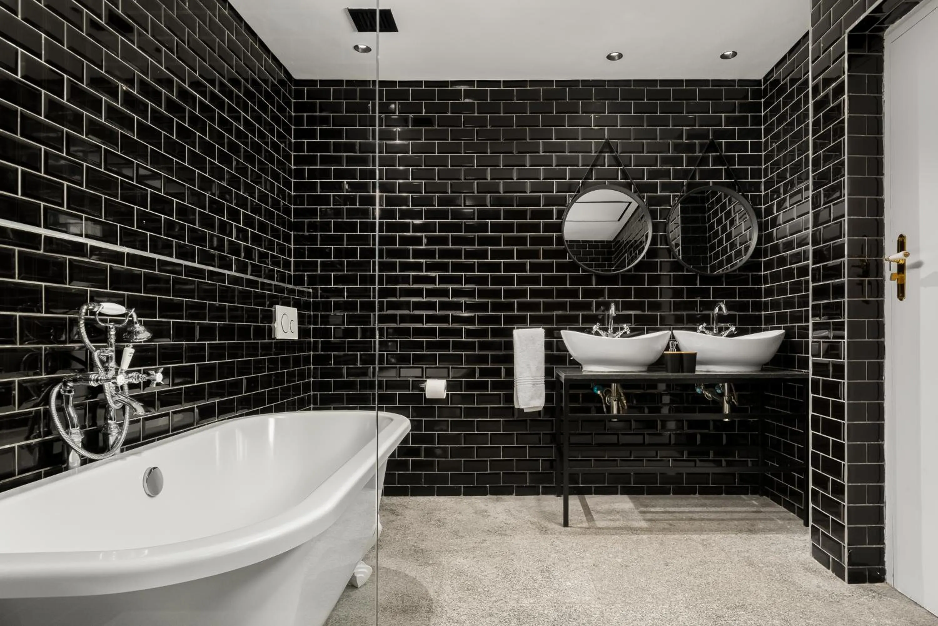 Shower in Neighbourgood Loop Street