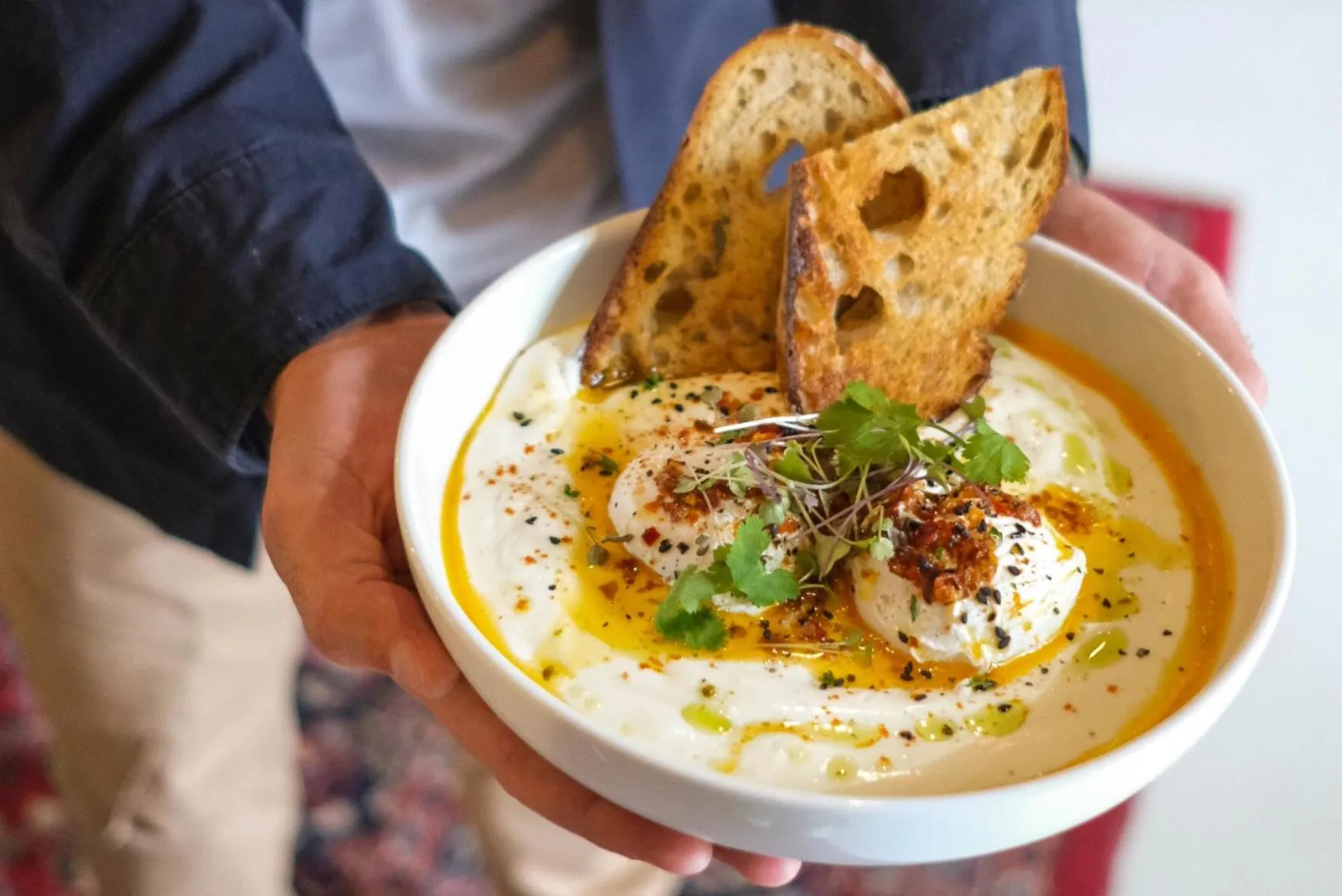 Restaurant/places to eat in Neighbourgood Loop Street