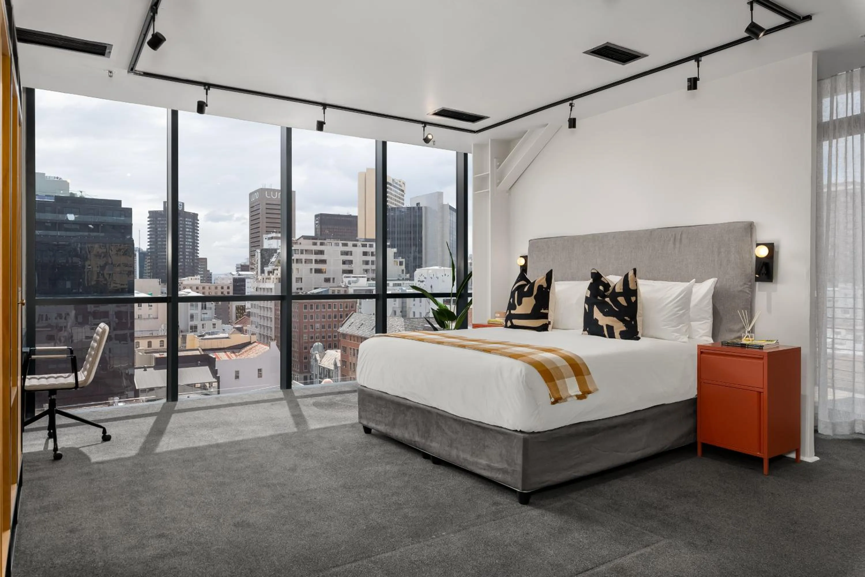 Photo of the whole room, Bed in Neighbourgood Loop Street