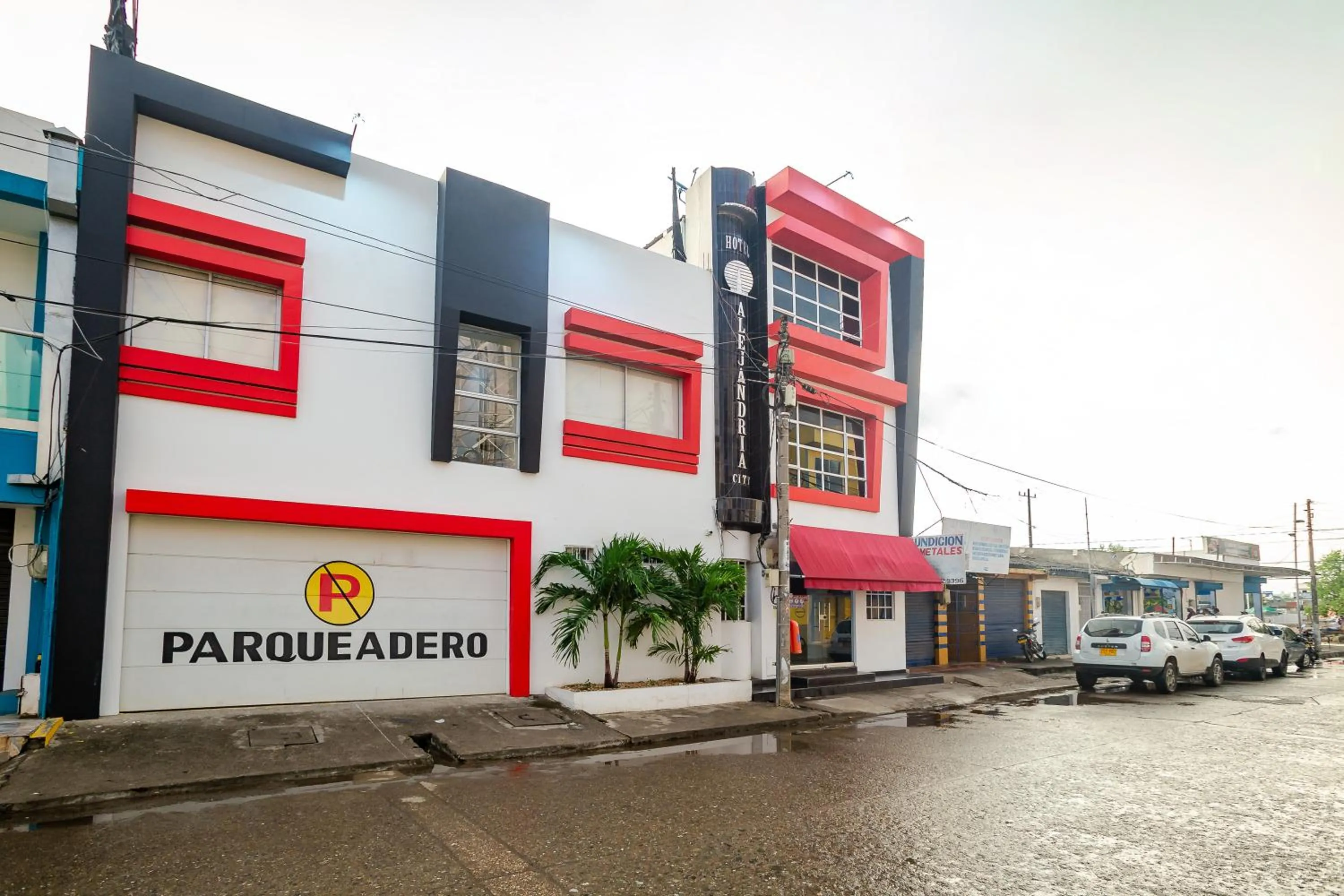 Property building in Ayenda Hotel Alejandría