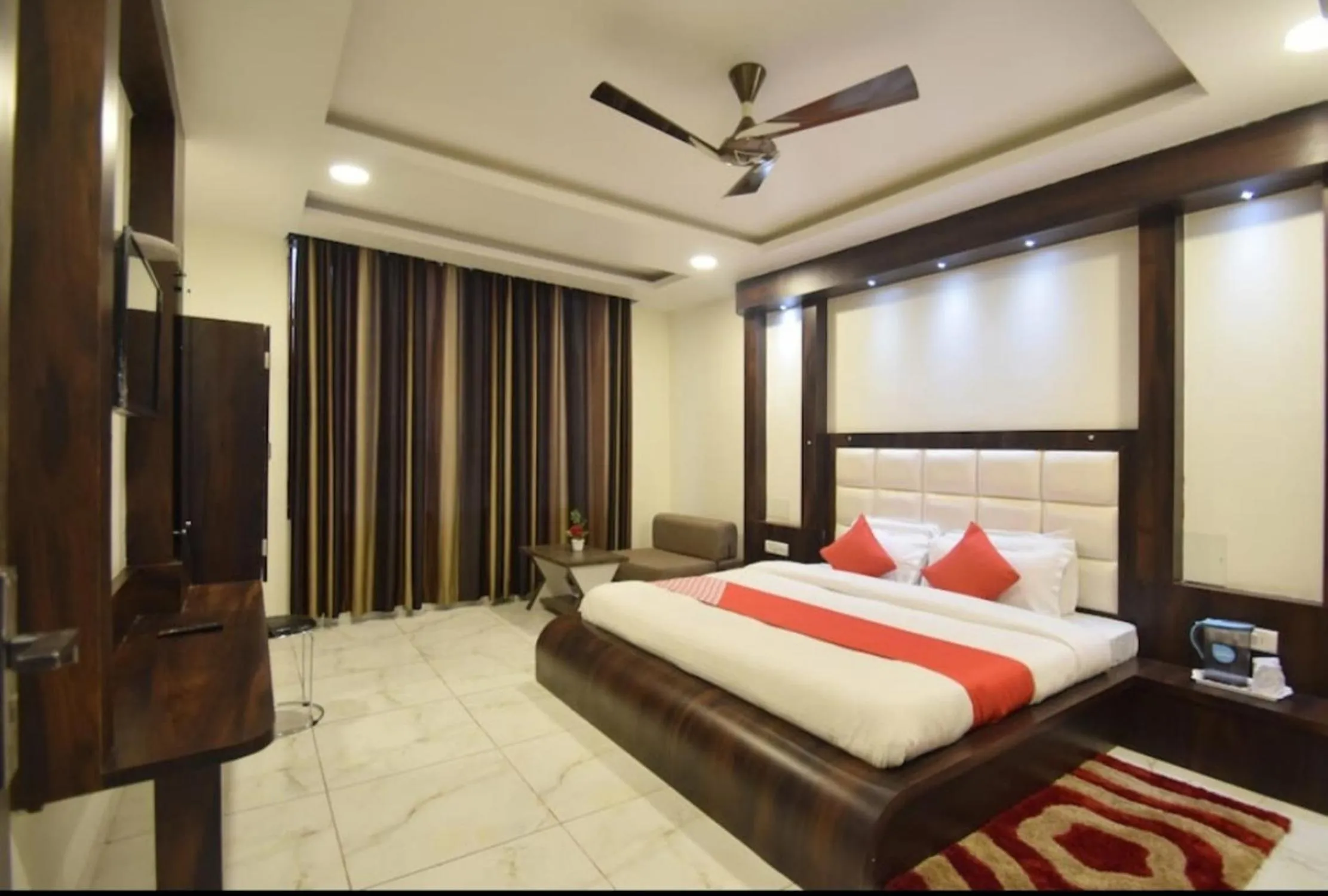 Photo of the whole room, Bed in OYO 4608 Hotel Galaxy