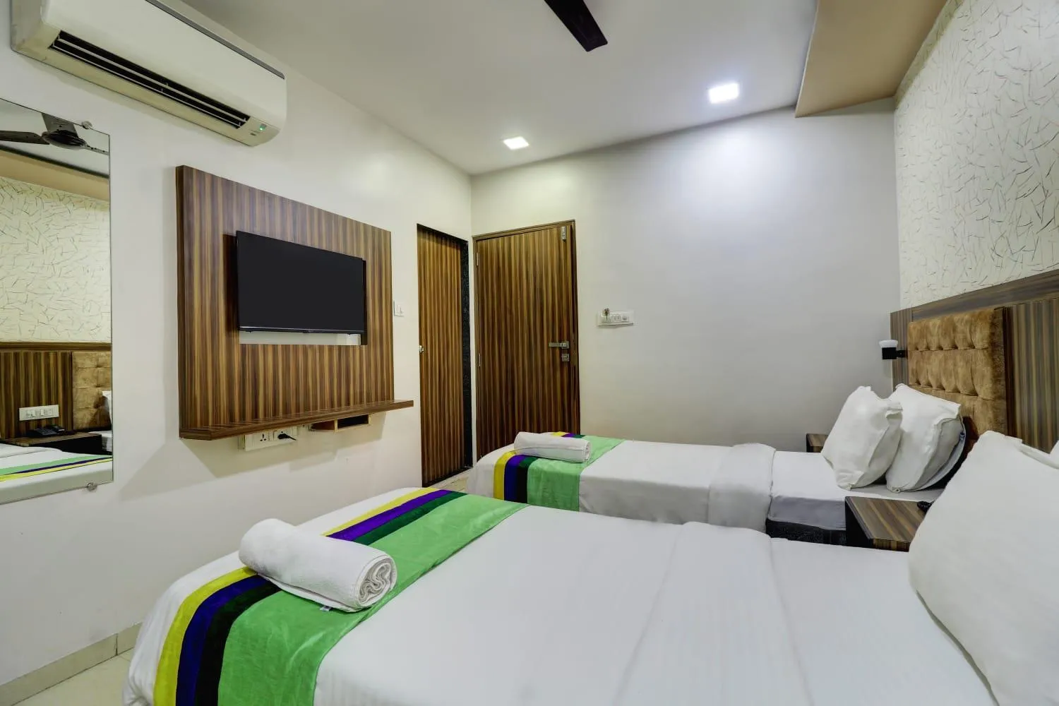 Bed in Hotel New Blue Sapphire Residency