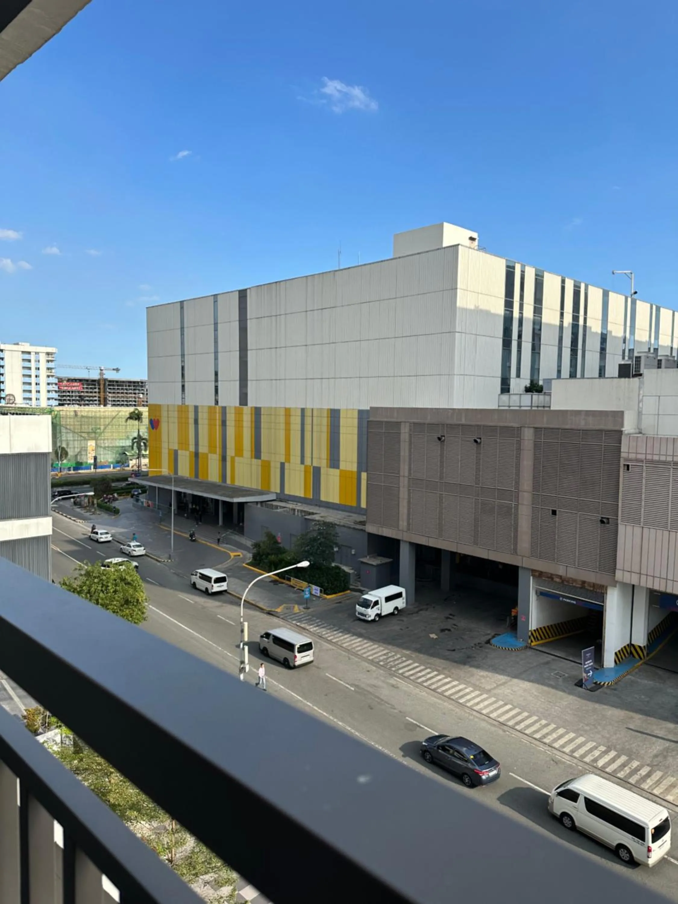 Mall of Asia MOA S Residences , IKEA Pasay , NAIA Airport , Manila Bay