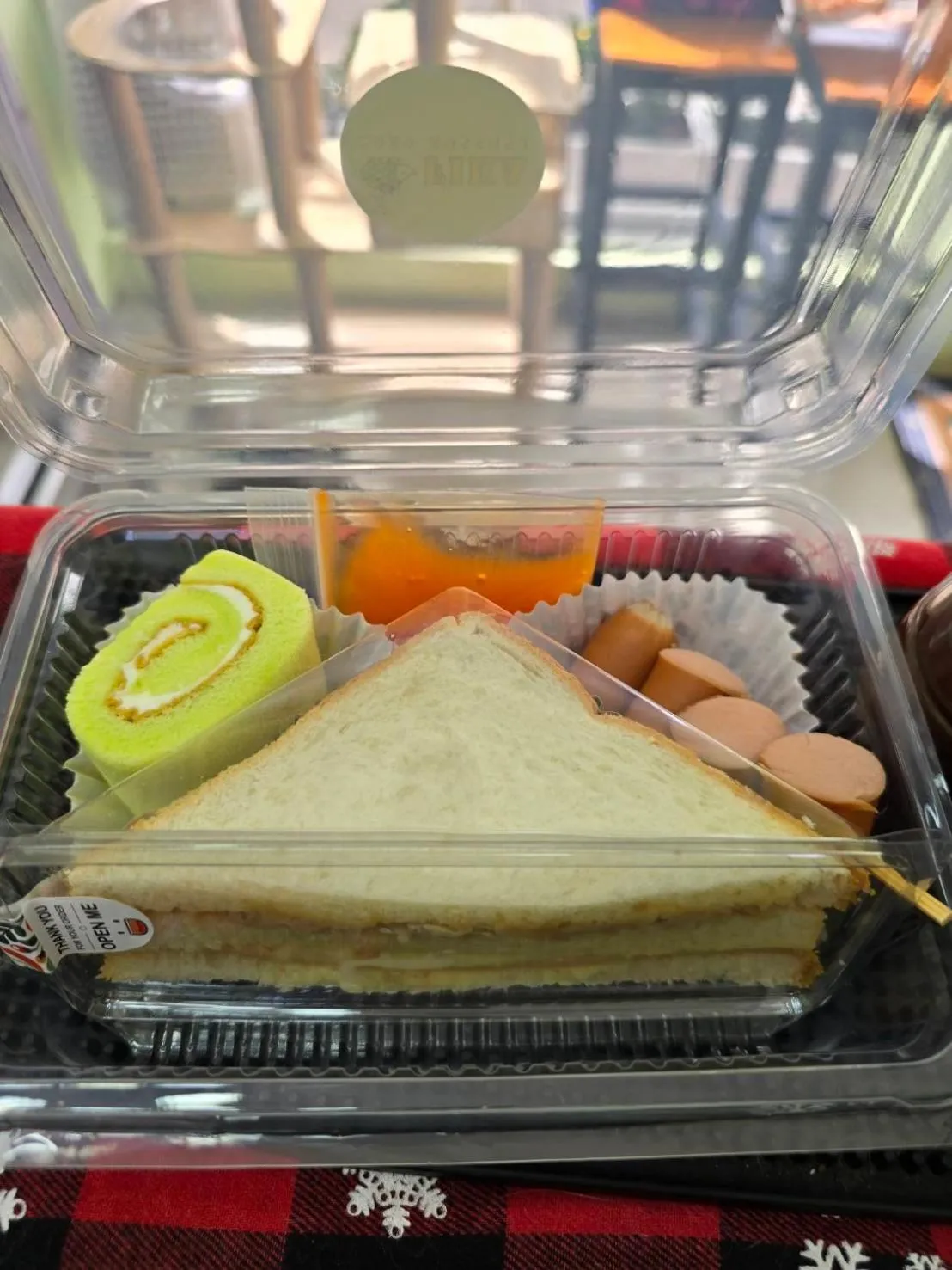 Food and drinks in The Bua Boutique Resort