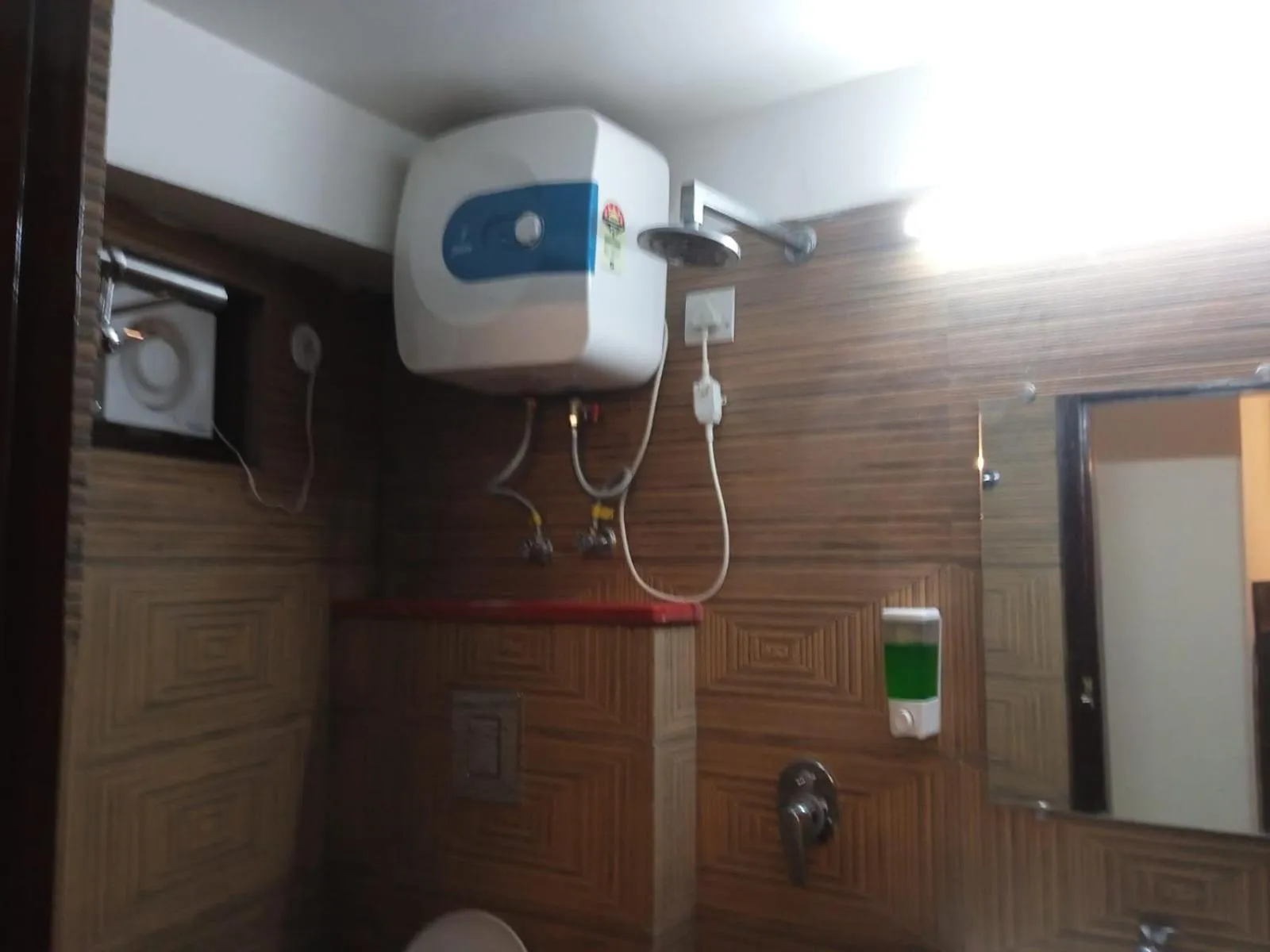 Shower in Laxmi Palace