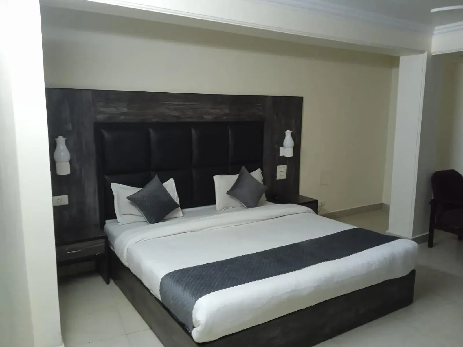 Bed in Laxmi Palace Bed in Laxmi Palace