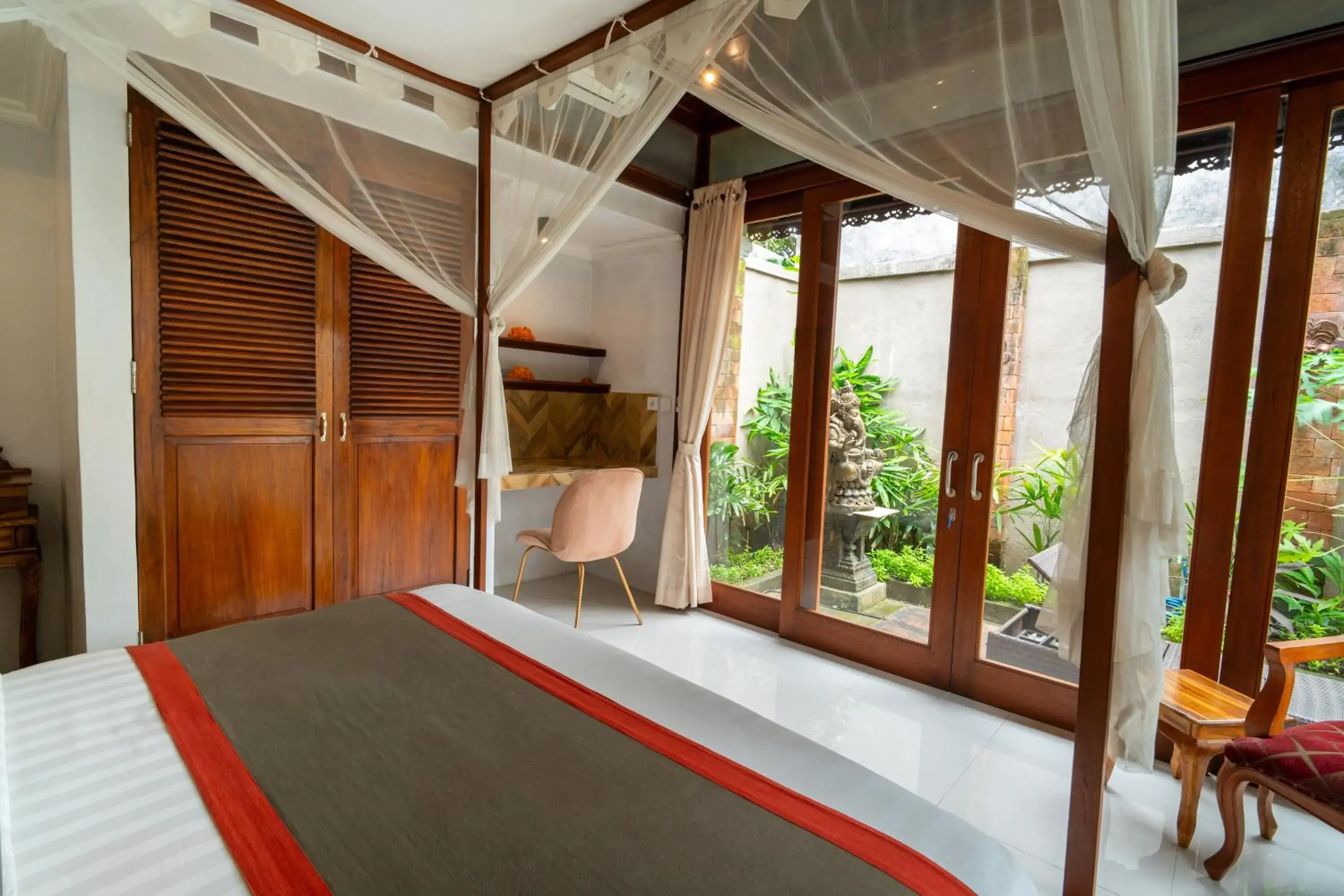 View (from property/room), Bed in THE JEMA PRIVATE Villa View (from property/room), Bed in THE JEMA PRIVATE Villa