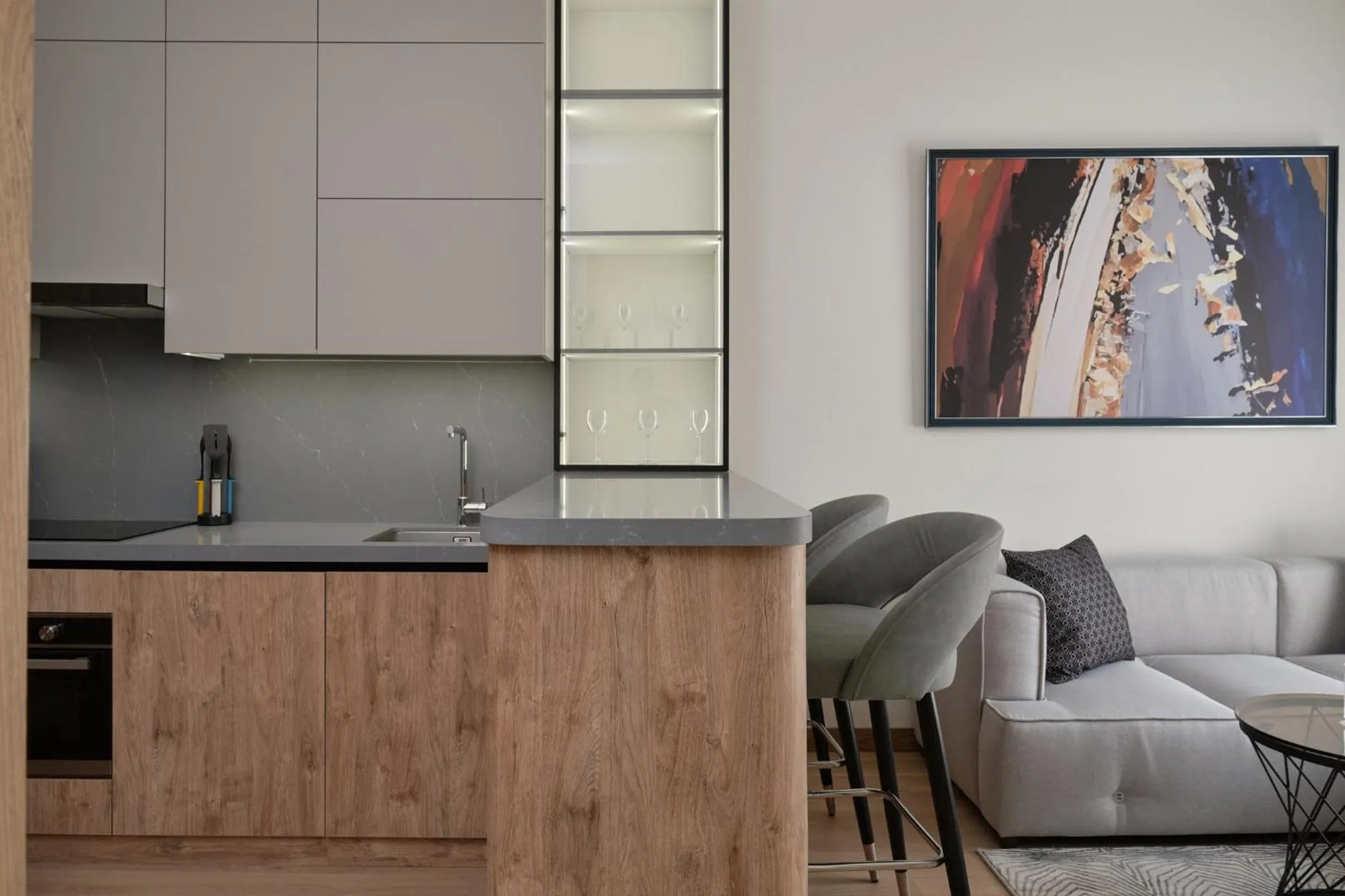 Kitchen or kitchenette in STYLO Residences & Suites