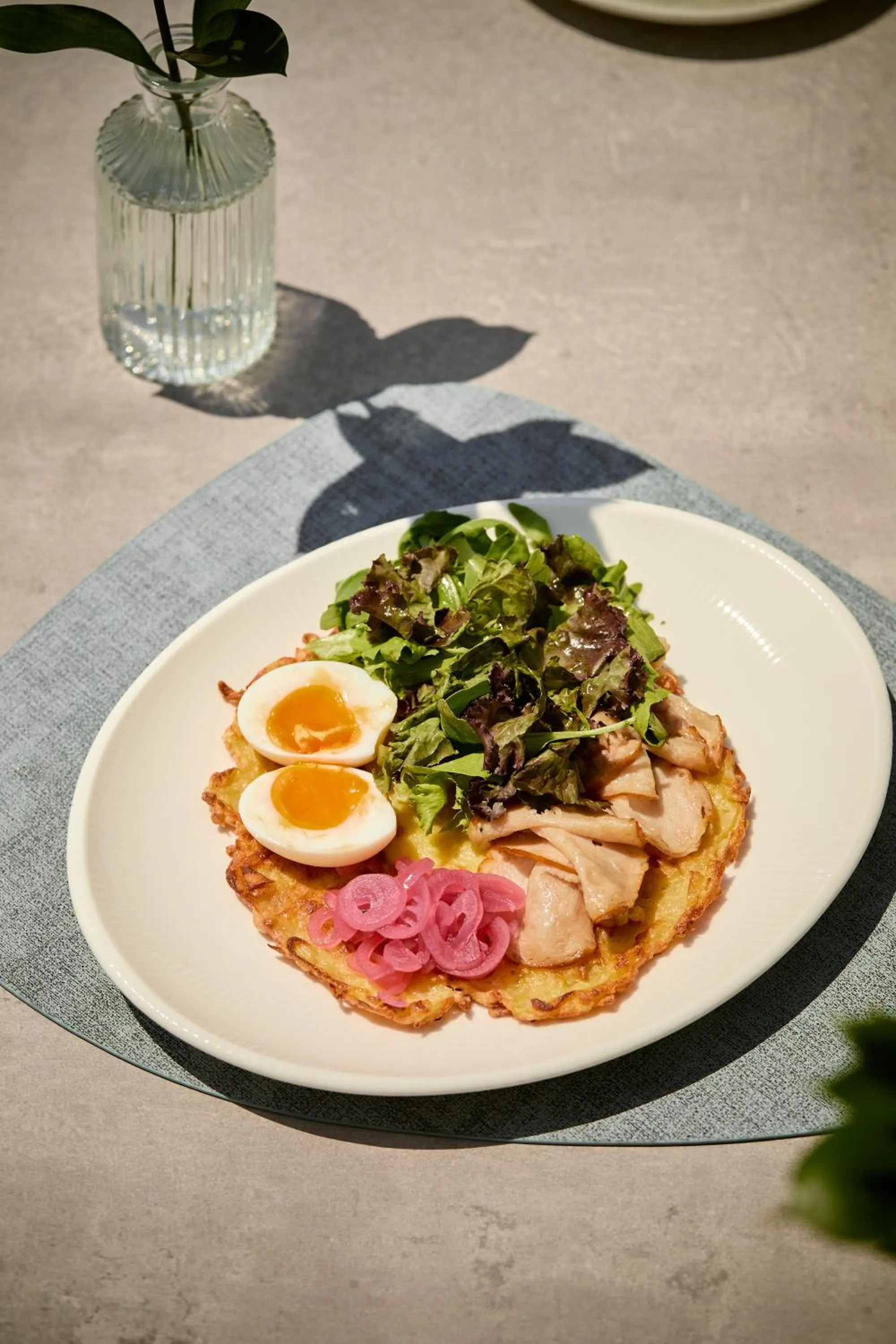 Food and drinks in STYLO Residences & Suites