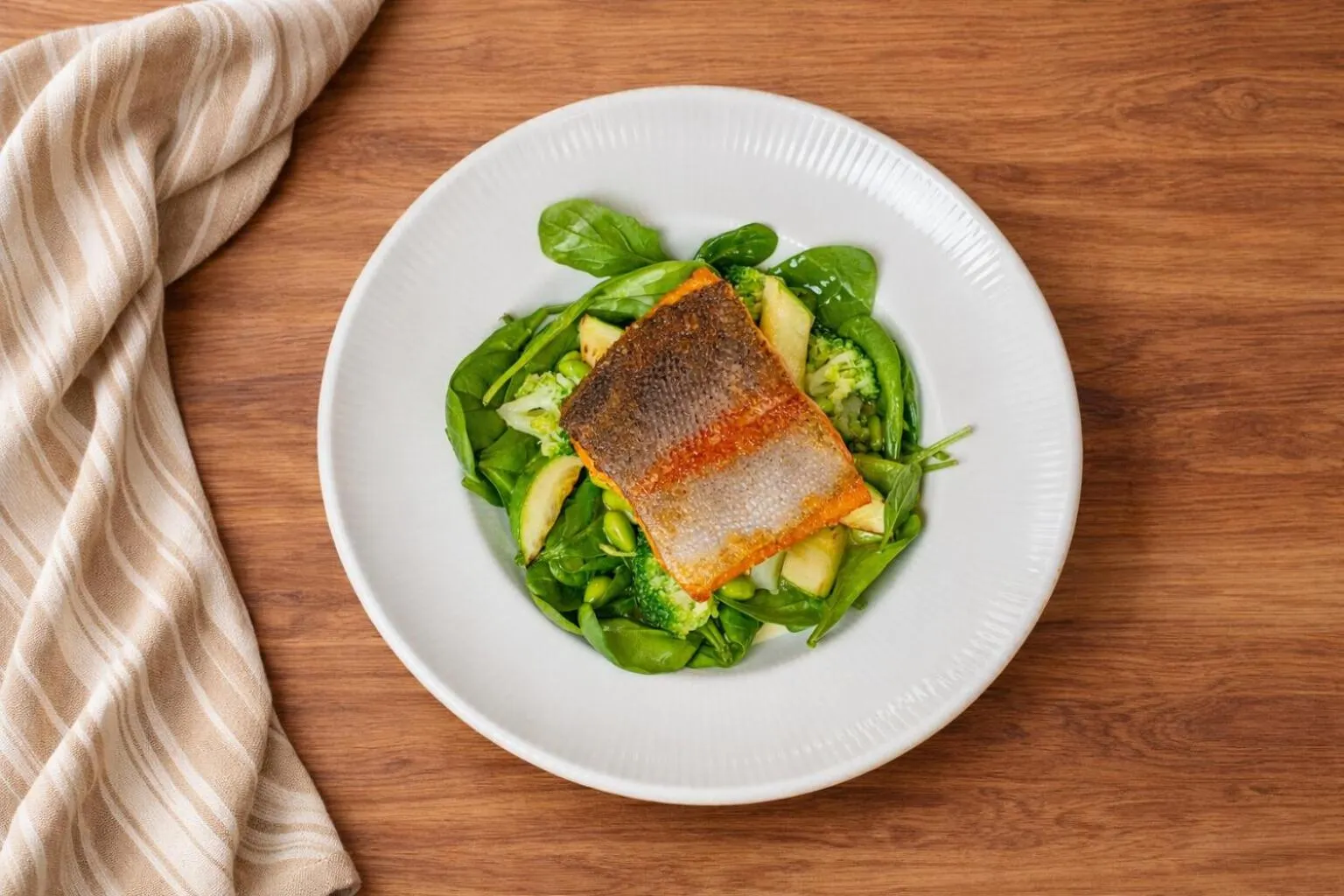 Restaurant/places to eat in STYLO Residences & Suites