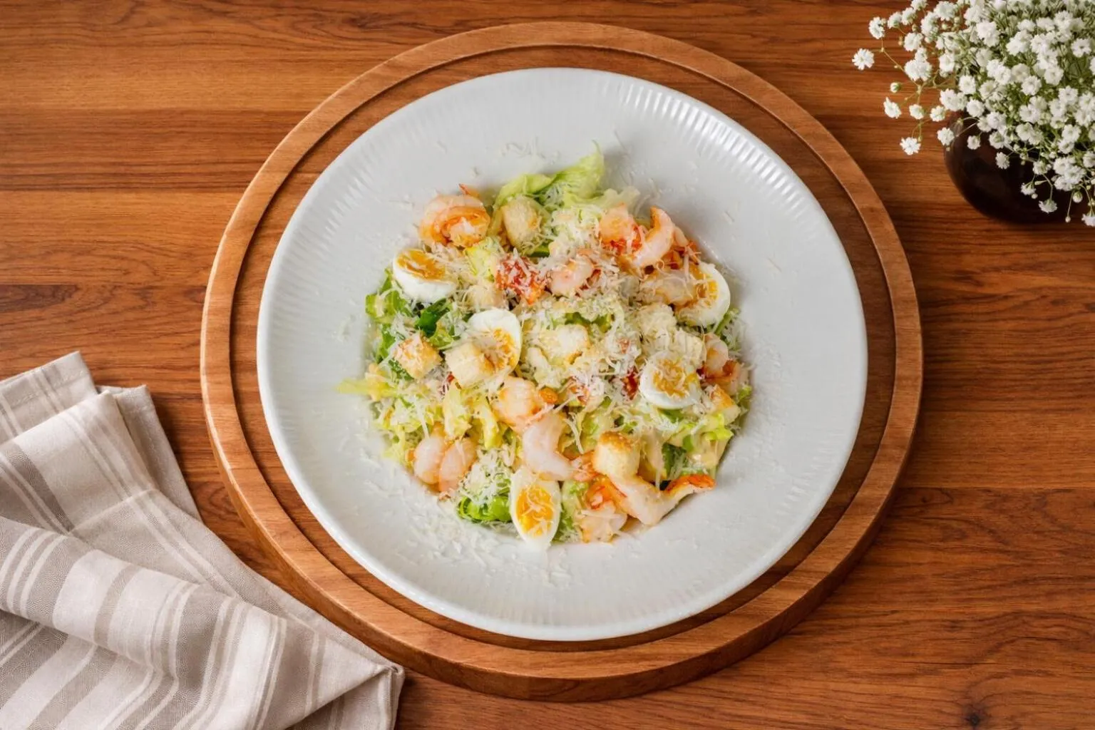 Restaurant/places to eat in STYLO Residences & Suites