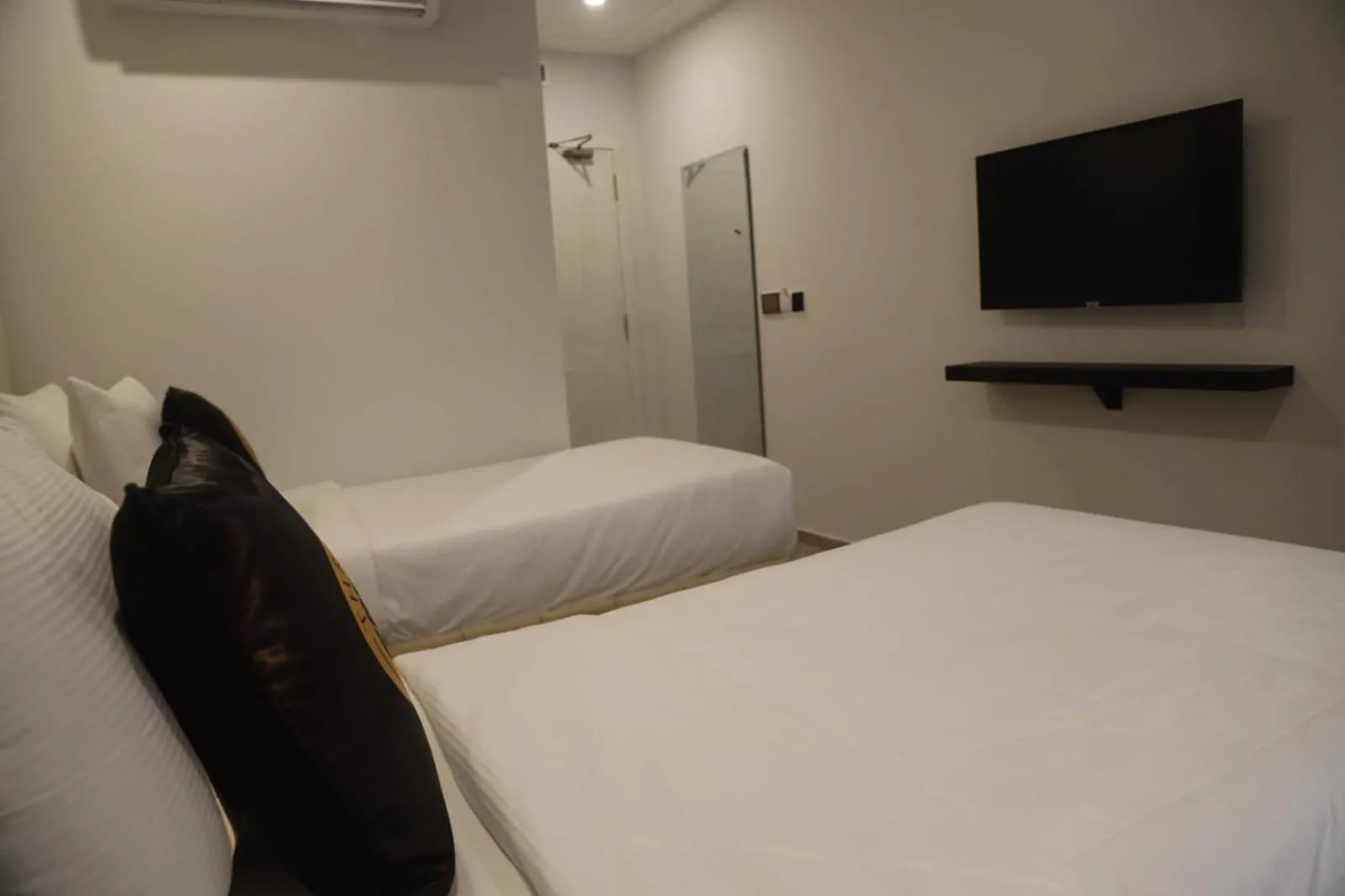 Three Trees Hotel