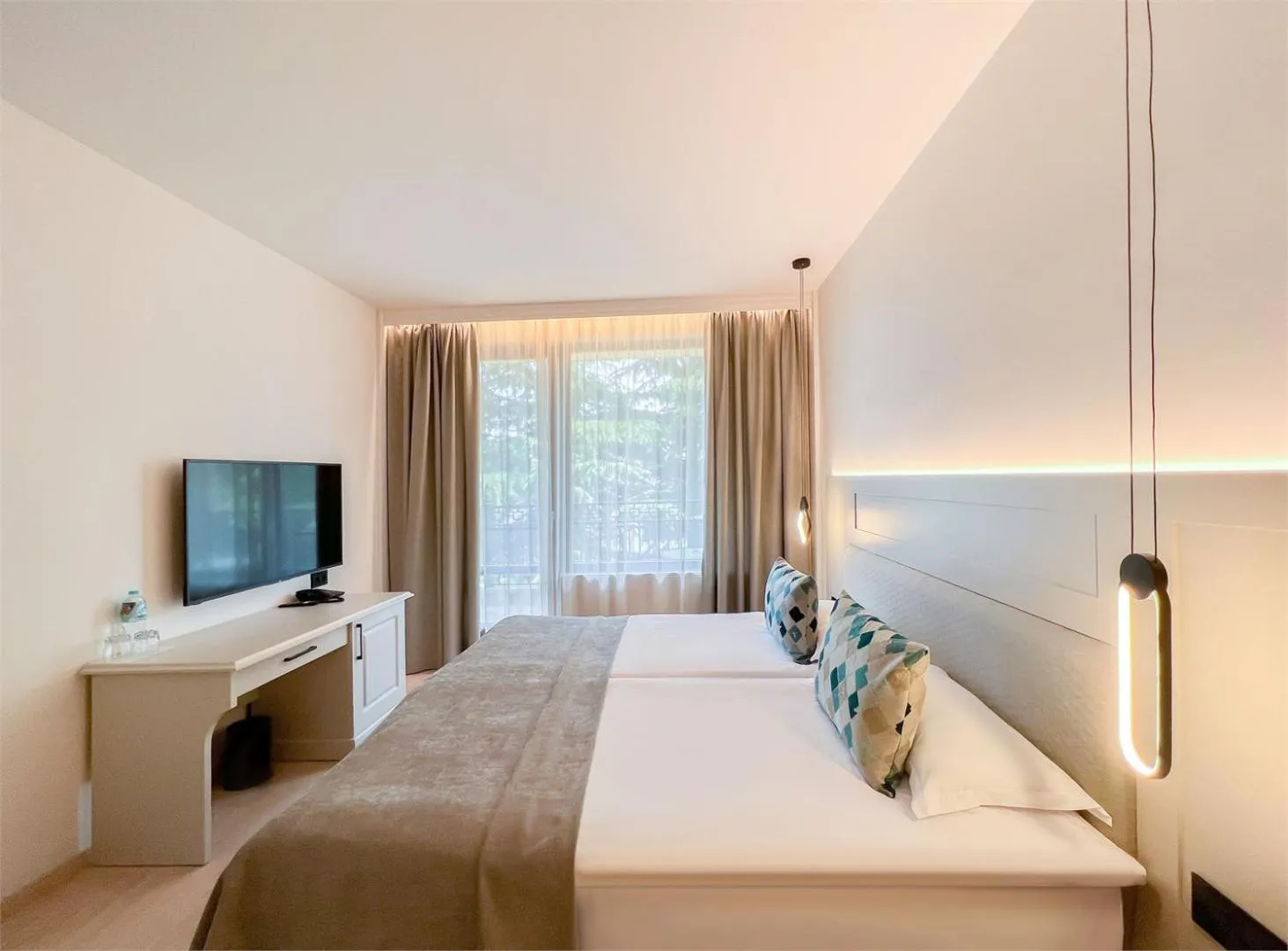 Bedroom, Bed in GRIFID Noa