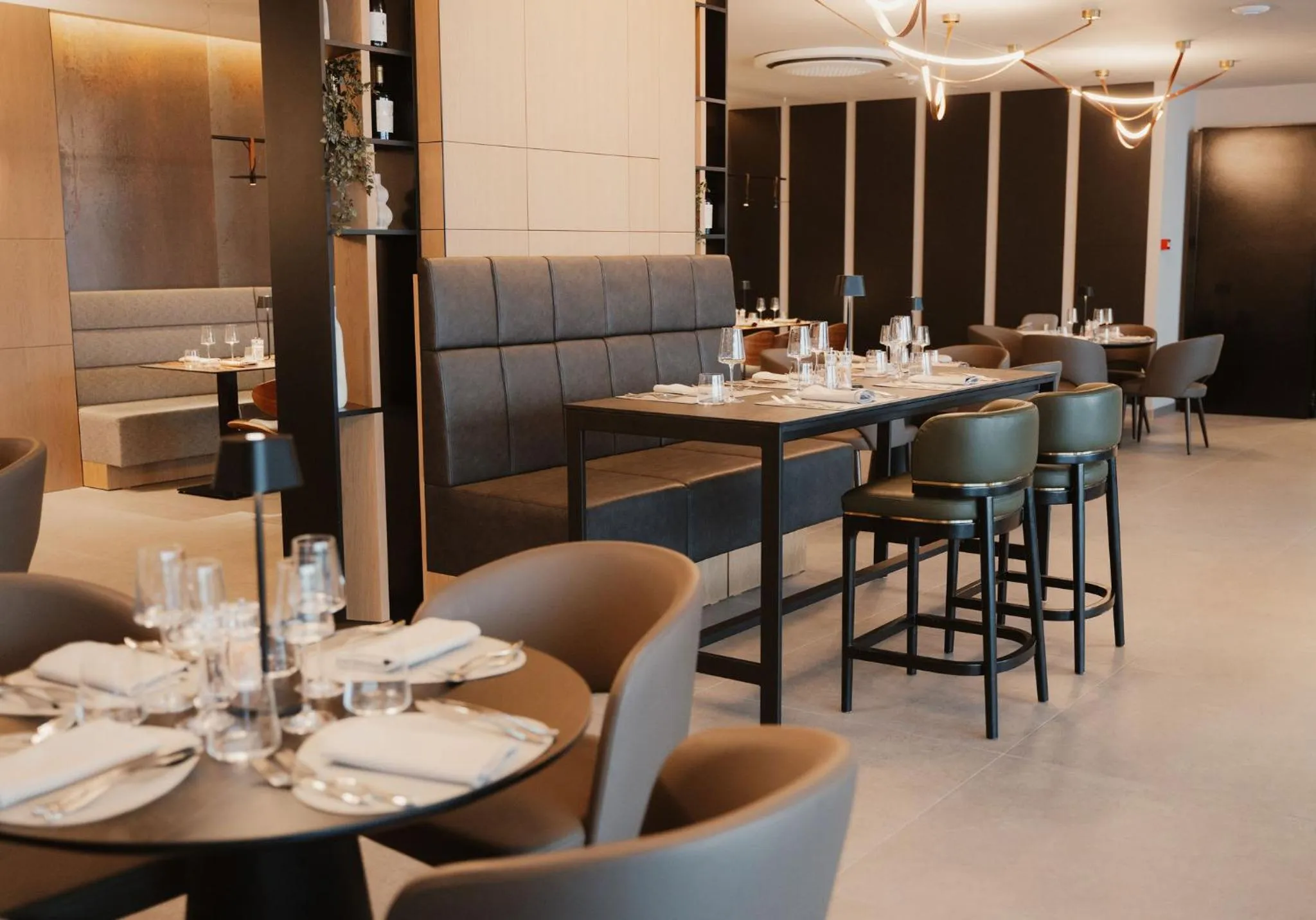 Restaurant/places to eat in GRIFID Noa