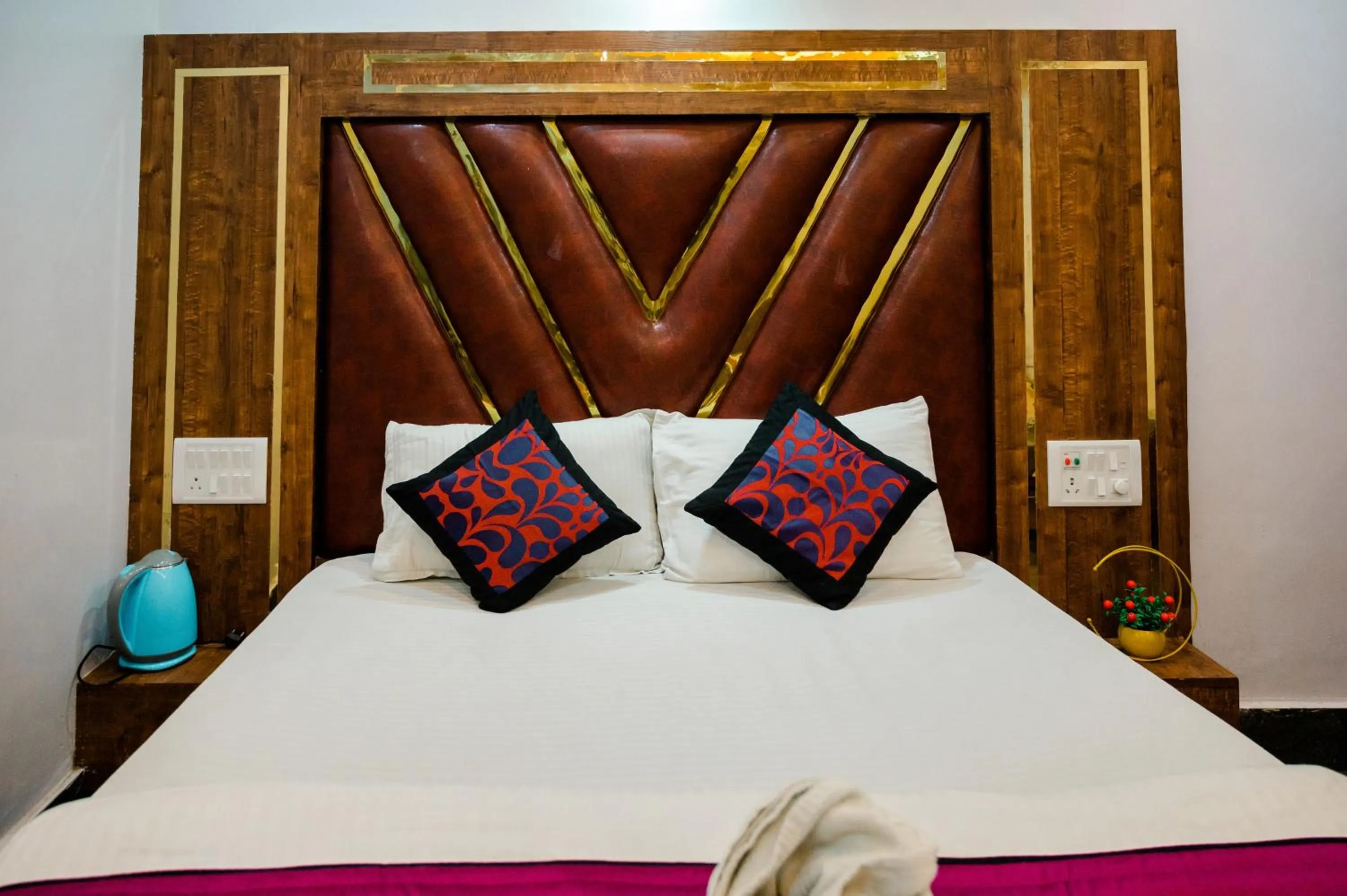 Bed in HOTEL COUNTRY INN