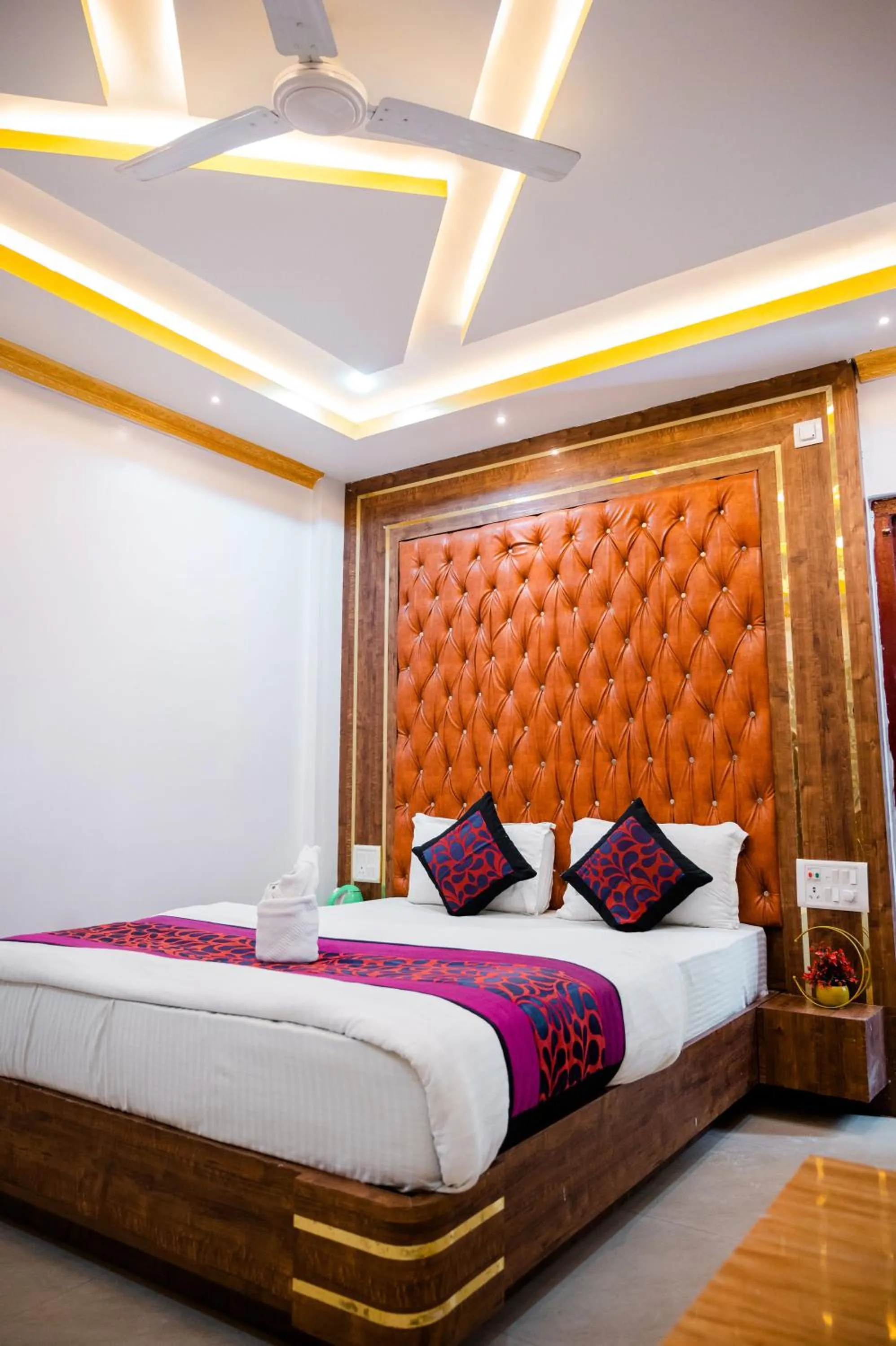 Bedroom, Bed in HOTEL COUNTRY INN