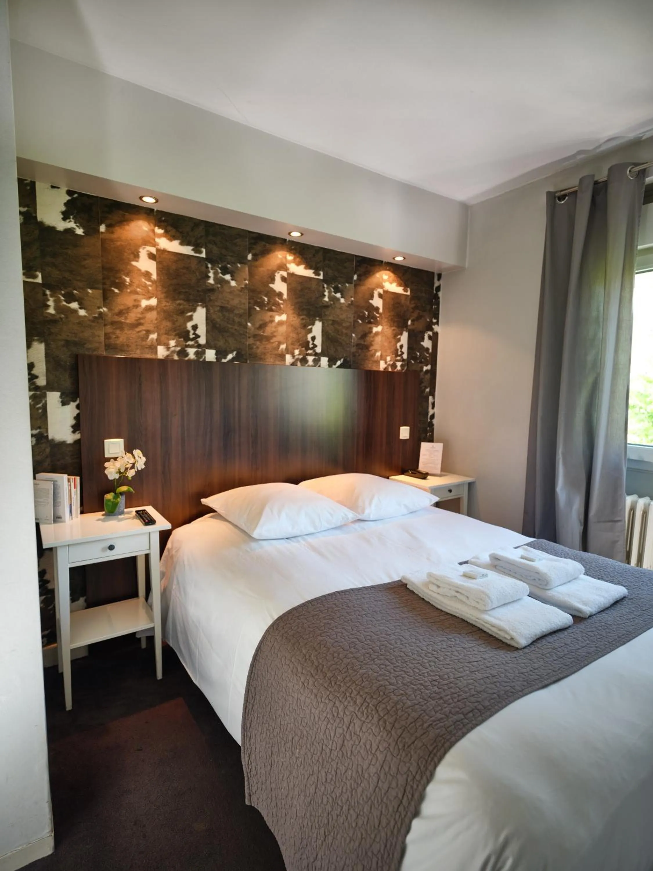 Bed in Hotel Les Negociants