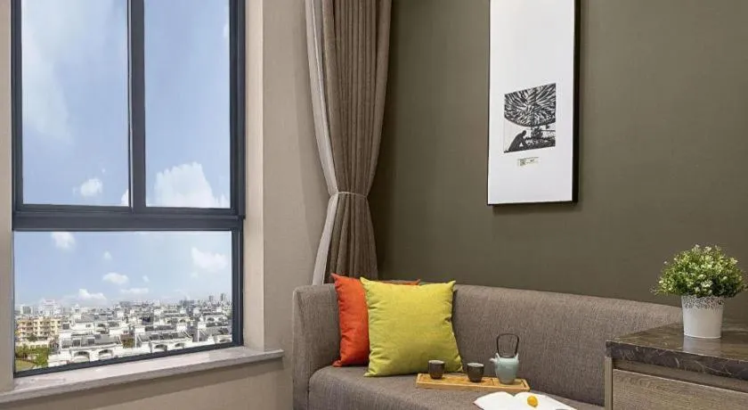 Atour Hotel Huzhou Changxing Changhai Road