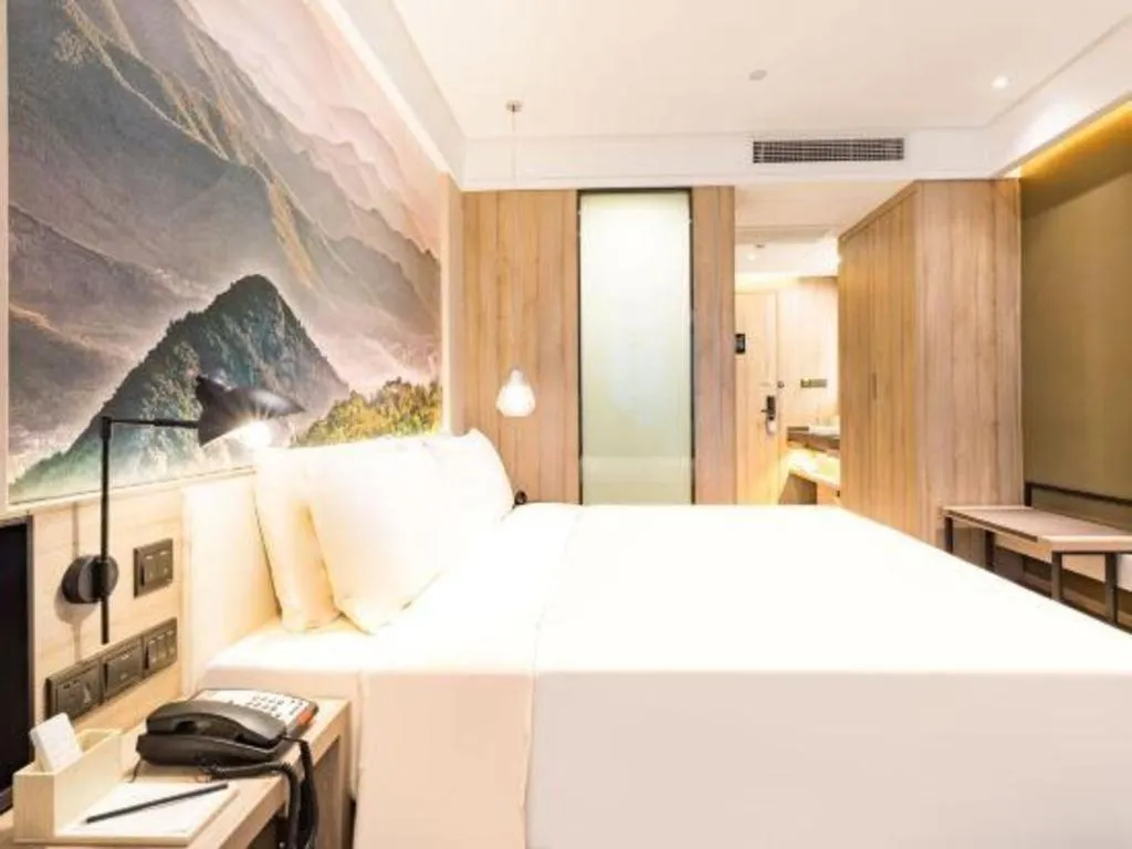 Bed in Atour Hotel Huzhou Changxing Changhai Road