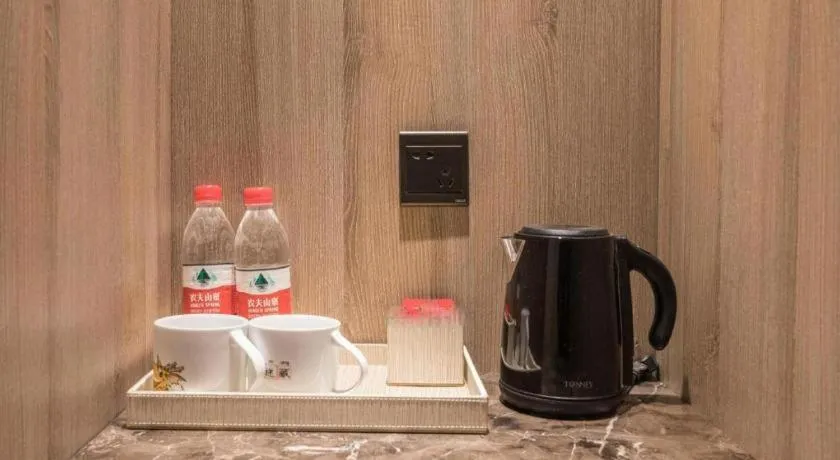 Atour Hotel Huzhou Changxing Changhai Road