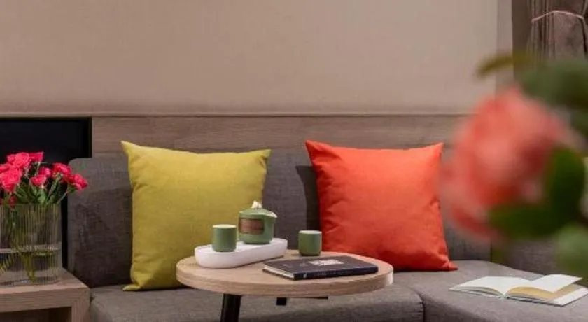 Atour Hotel Huzhou Changxing Changhai Road