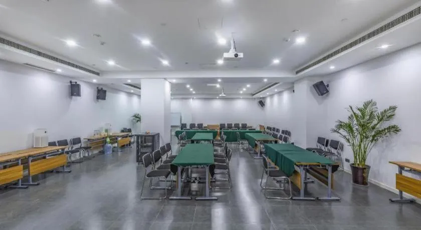 Campanile Hotel Dongying Financial Port