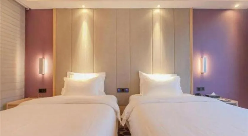 Bed in Lavande Hotels Wuhan Guanggu Yangjiawan Metro Station