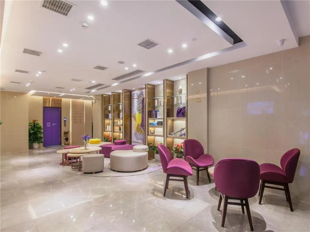 Lavande Hotels Wuhan Guanggu Yangjiawan Metro Station