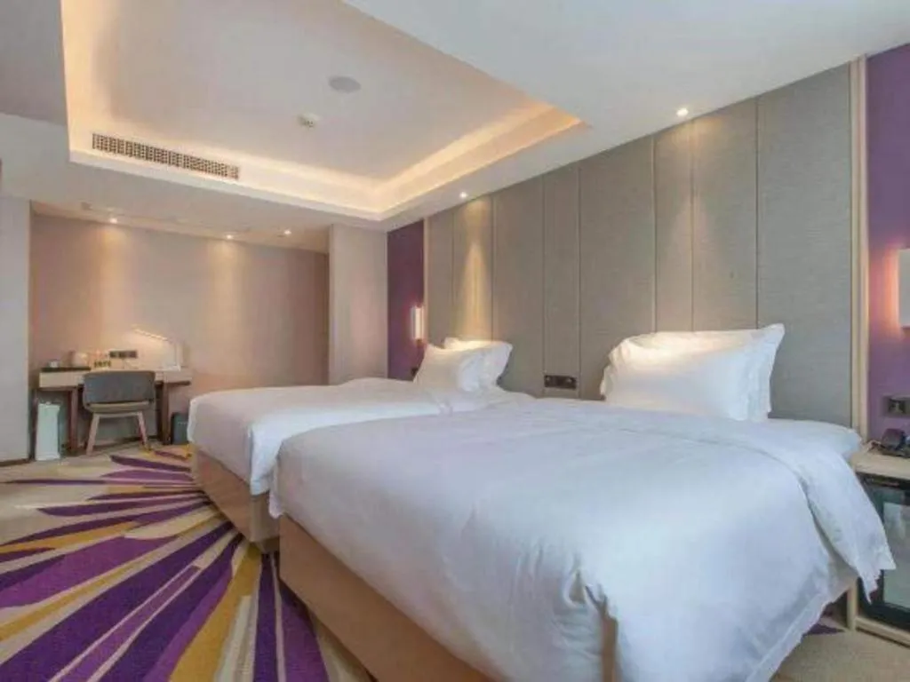 Bed in Lavande Hotels Wuhan Guanggu Yangjiawan Metro Station