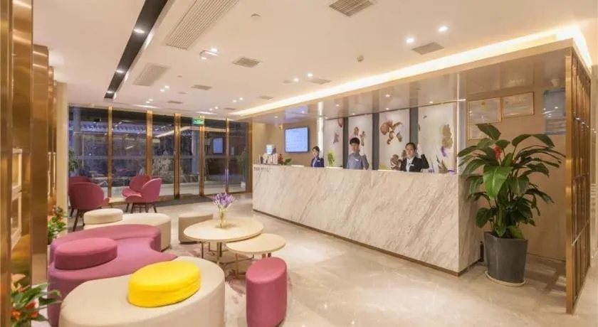 Lavande Hotels Wuhan Guanggu Yangjiawan Metro Station