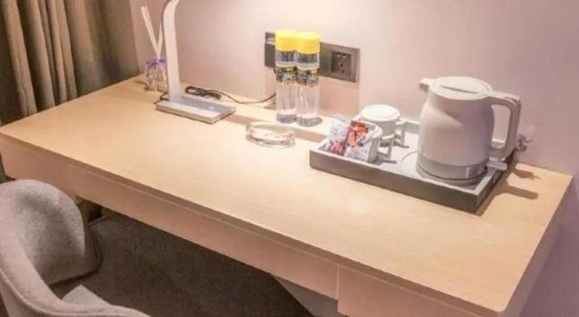 Lavande Hotels Wuhan Guanggu Yangjiawan Metro Station