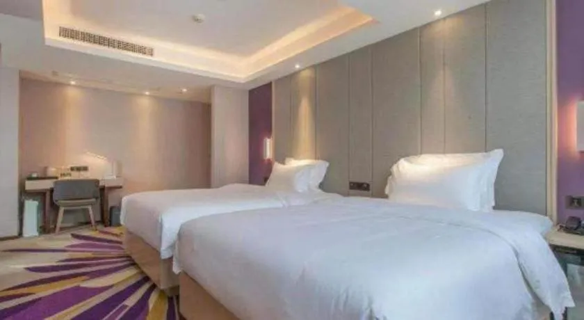 Bed in Lavande Hotels Wuhan Guanggu Yangjiawan Metro Station