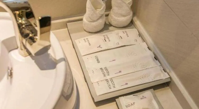 Lavande Hotels Wuhan Guanggu Yangjiawan Metro Station