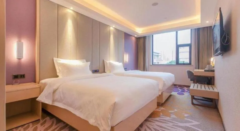 Bed in Lavande Hotels Wuhan Guanggu Yangjiawan Metro Station