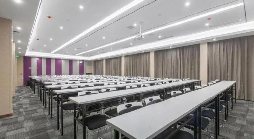 Lavande Hotels Wuhan Guanggu Yangjiawan Metro Station