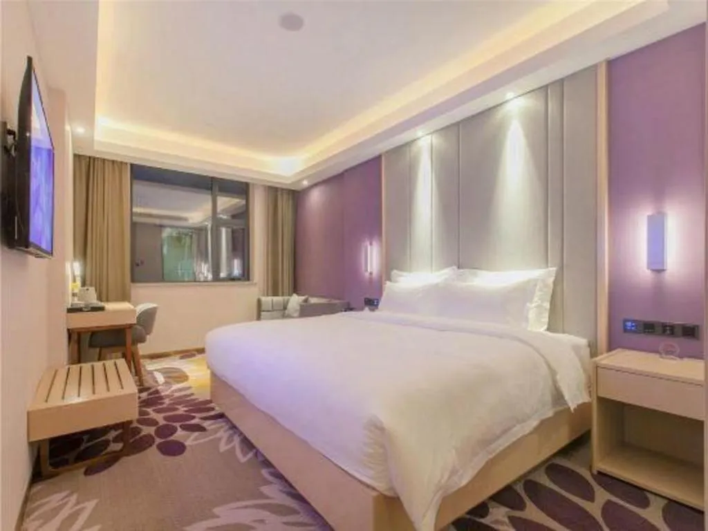 Bed in Lavande Hotels Wuhan Guanggu Yangjiawan Metro Station