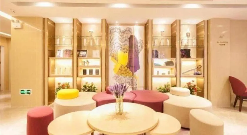 Lavande Hotels Wuhan Guanggu Yangjiawan Metro Station