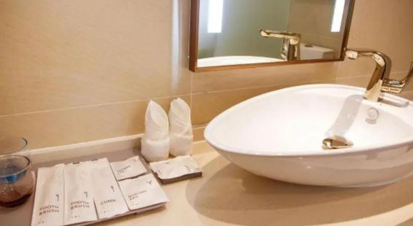 Lavande Hotels Wuhan Guanggu Yangjiawan Metro Station