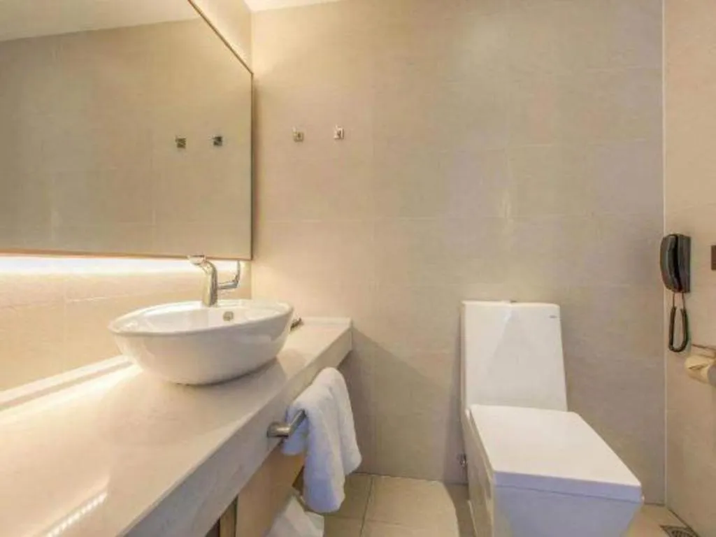 Lavande Hotels Wuhan Guanggu Yangjiawan Metro Station